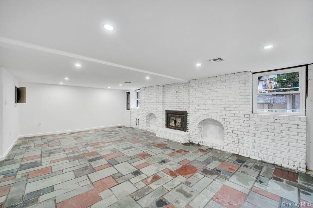 7 Weinmann Boulevard, Melville, NY 11747