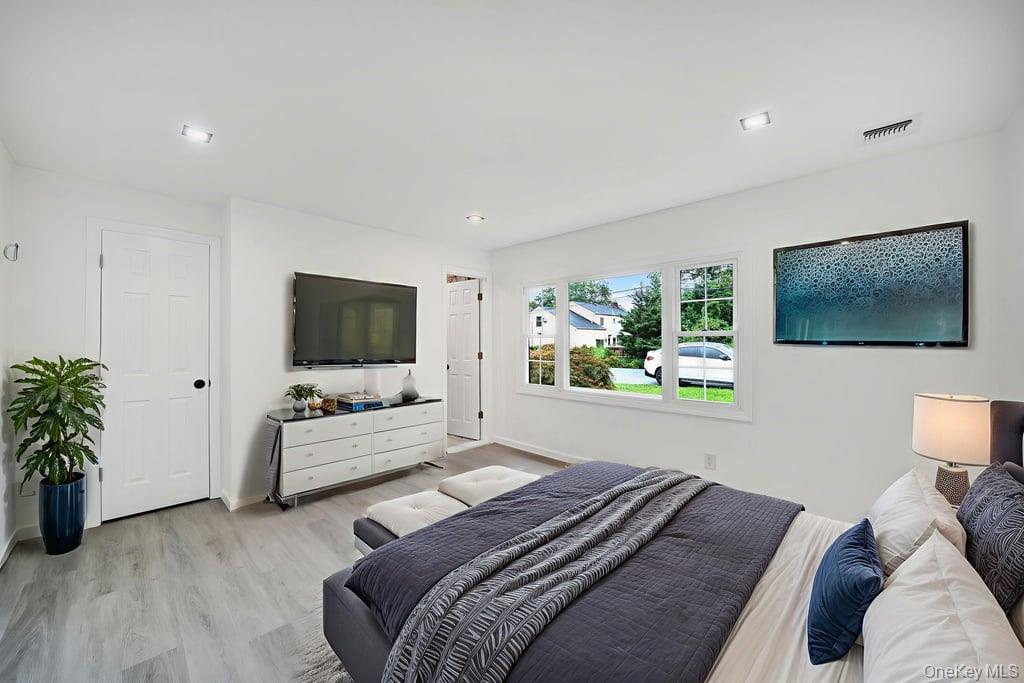 7 Weinmann Boulevard, Melville, NY 11747