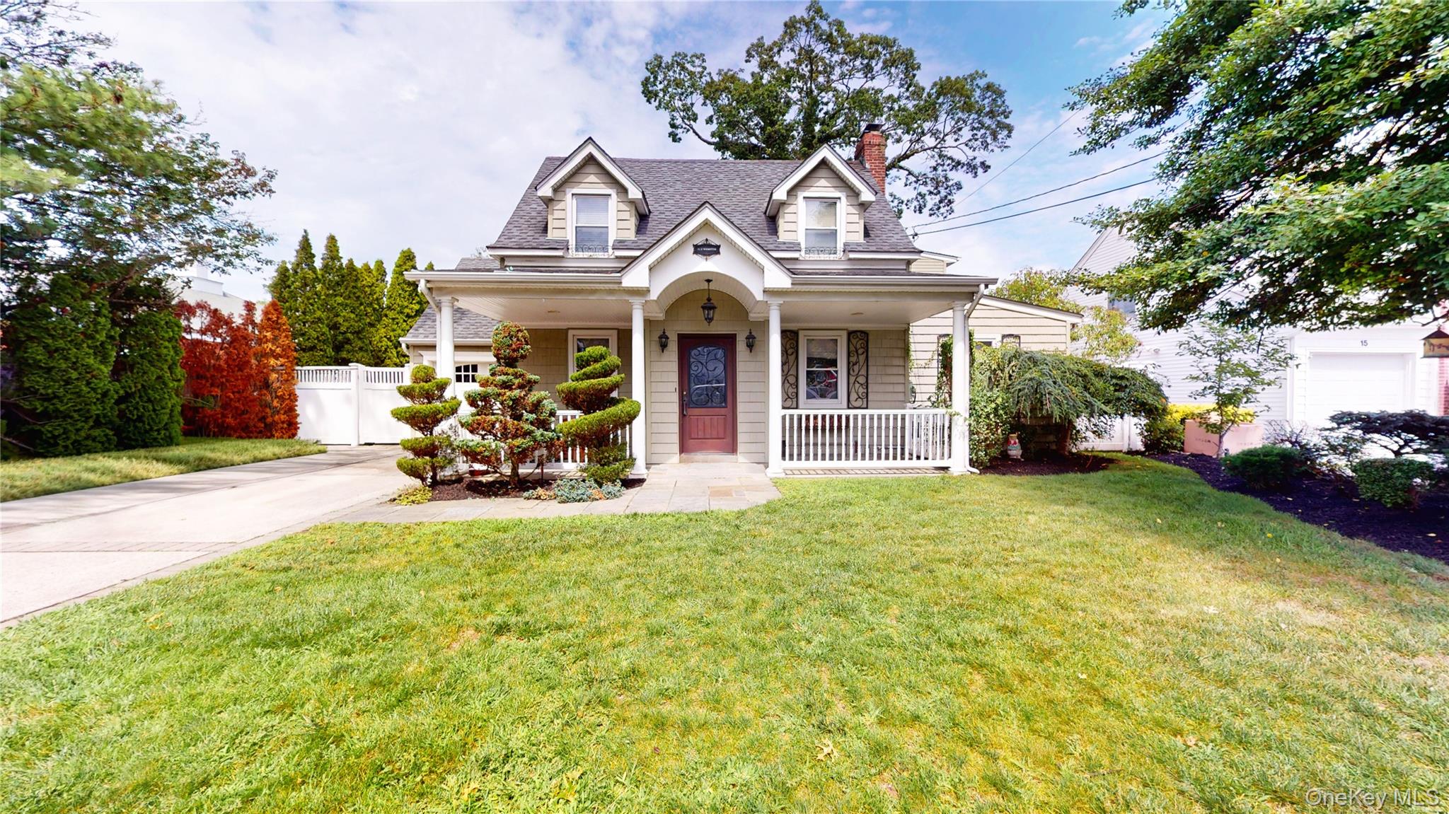 11 E Webster Street, Merrick, NY 11566