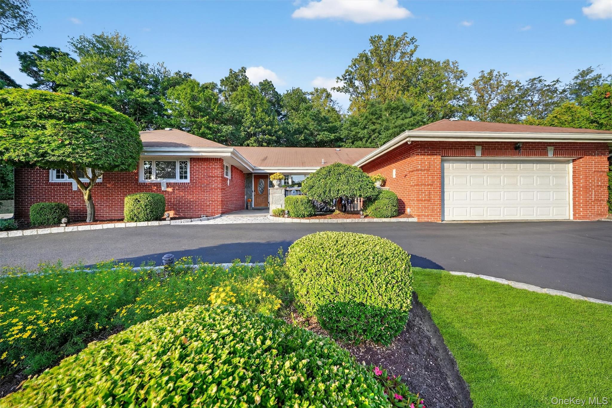 15 Lakeshore Drive, Eastchester, NY 10709