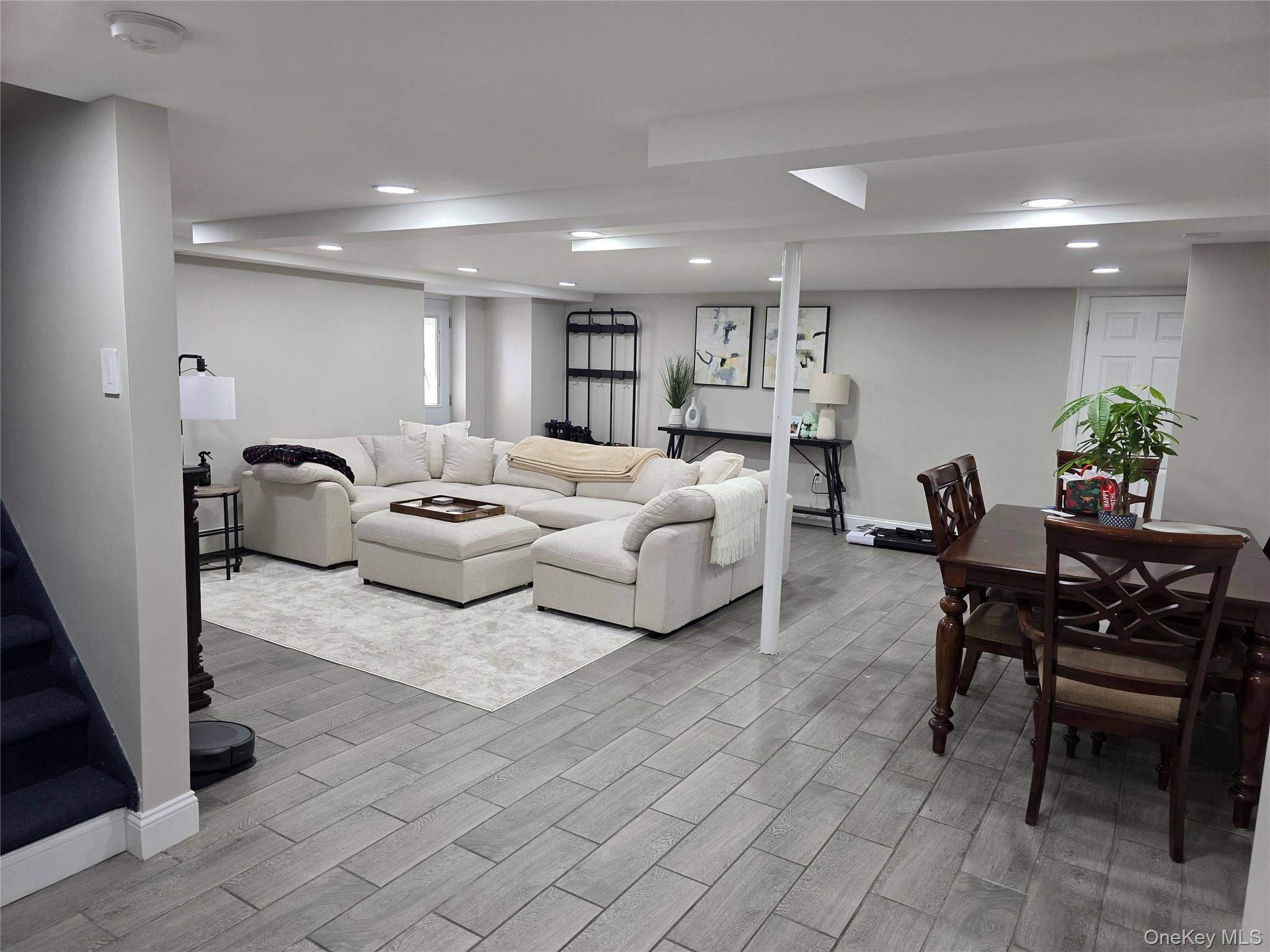 2593 Loftus Avenue, Oceanside, NY 11572