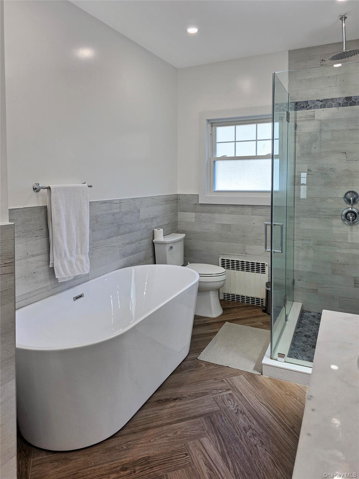 2593 Loftus Avenue, Oceanside, NY 11572