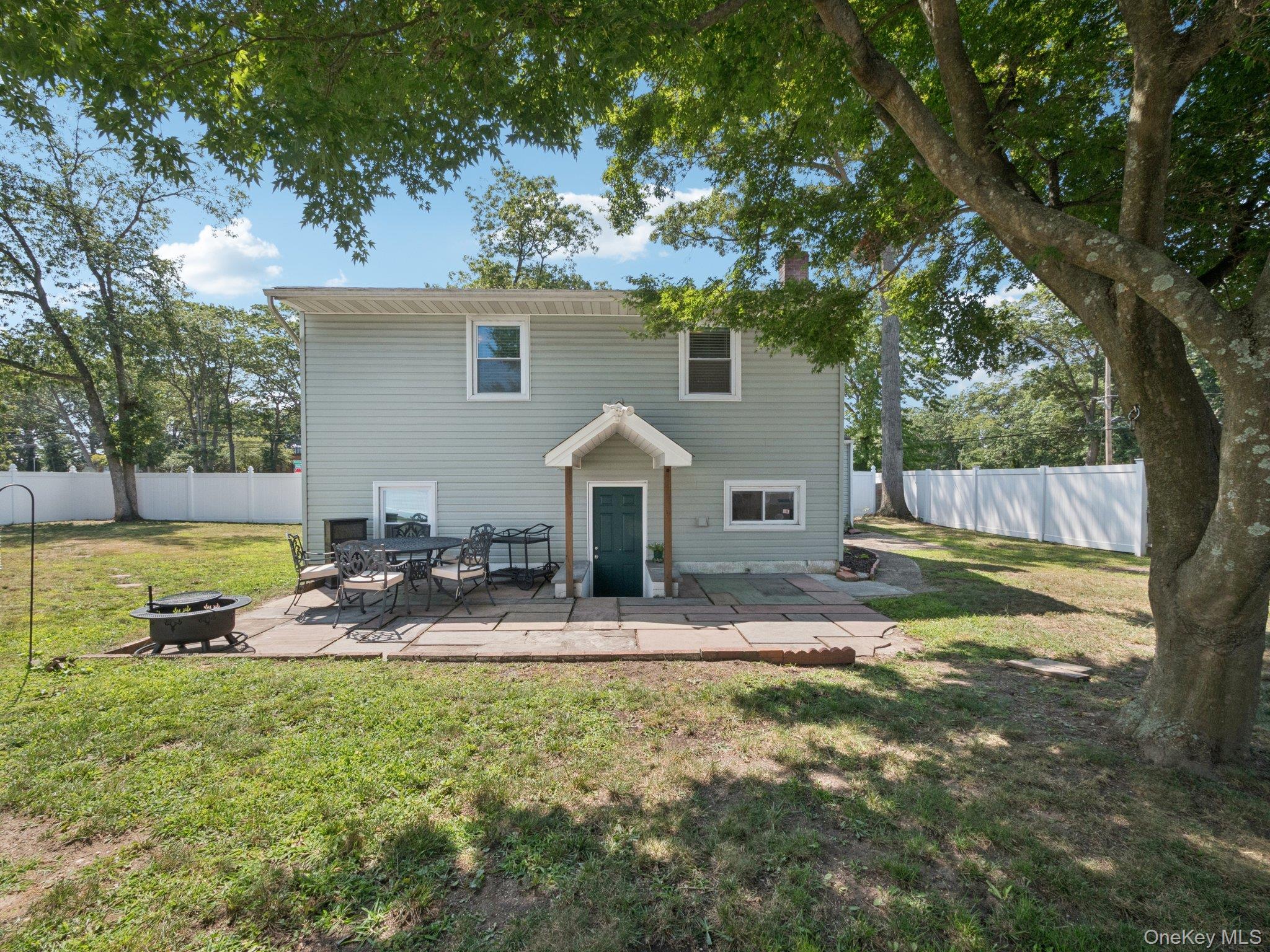 247 Woods Road, North Babylon, NY 11703