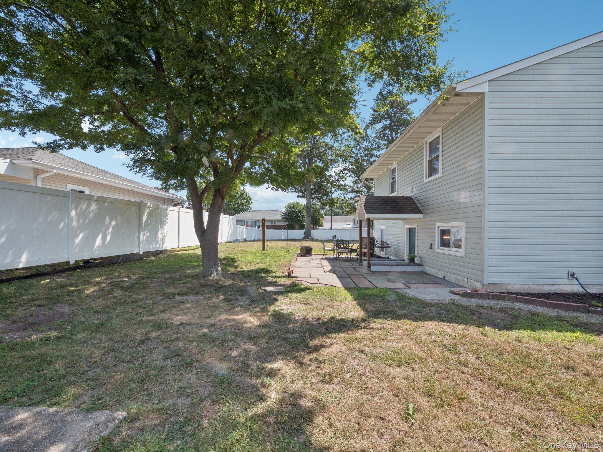 247 Woods Road, North Babylon, NY 11703