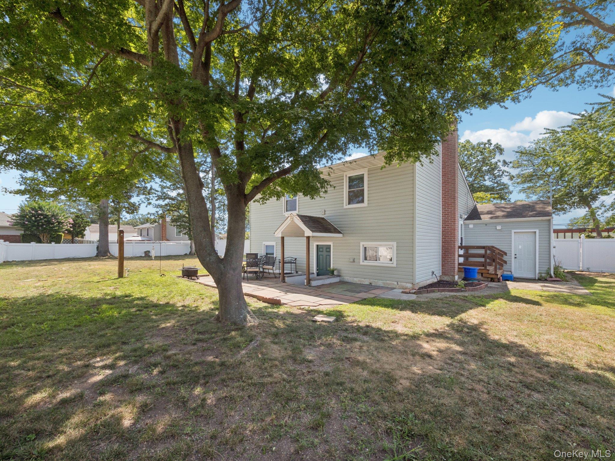 247 Woods Road, North Babylon, NY 11703