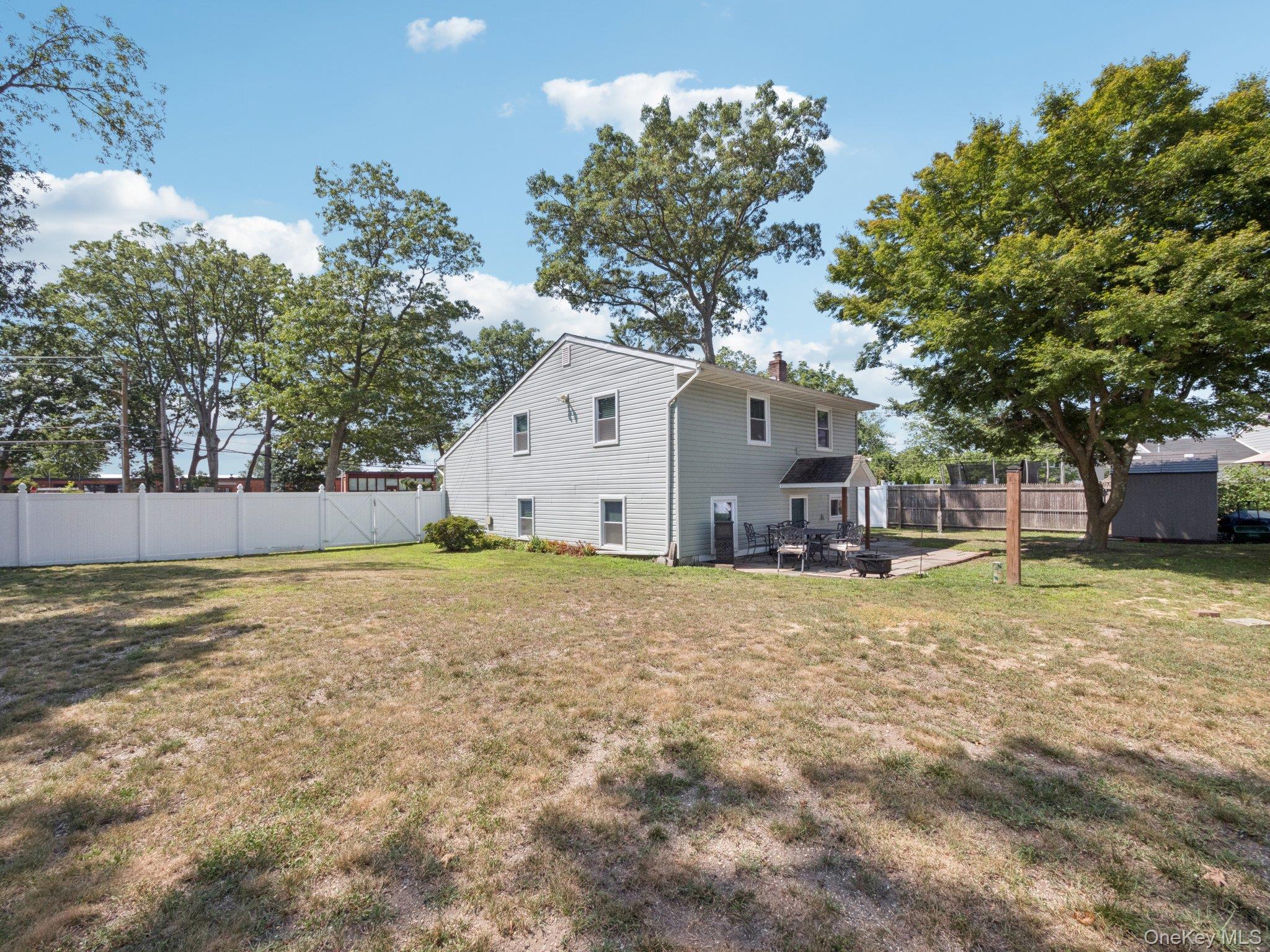 247 Woods Road, North Babylon, NY 11703