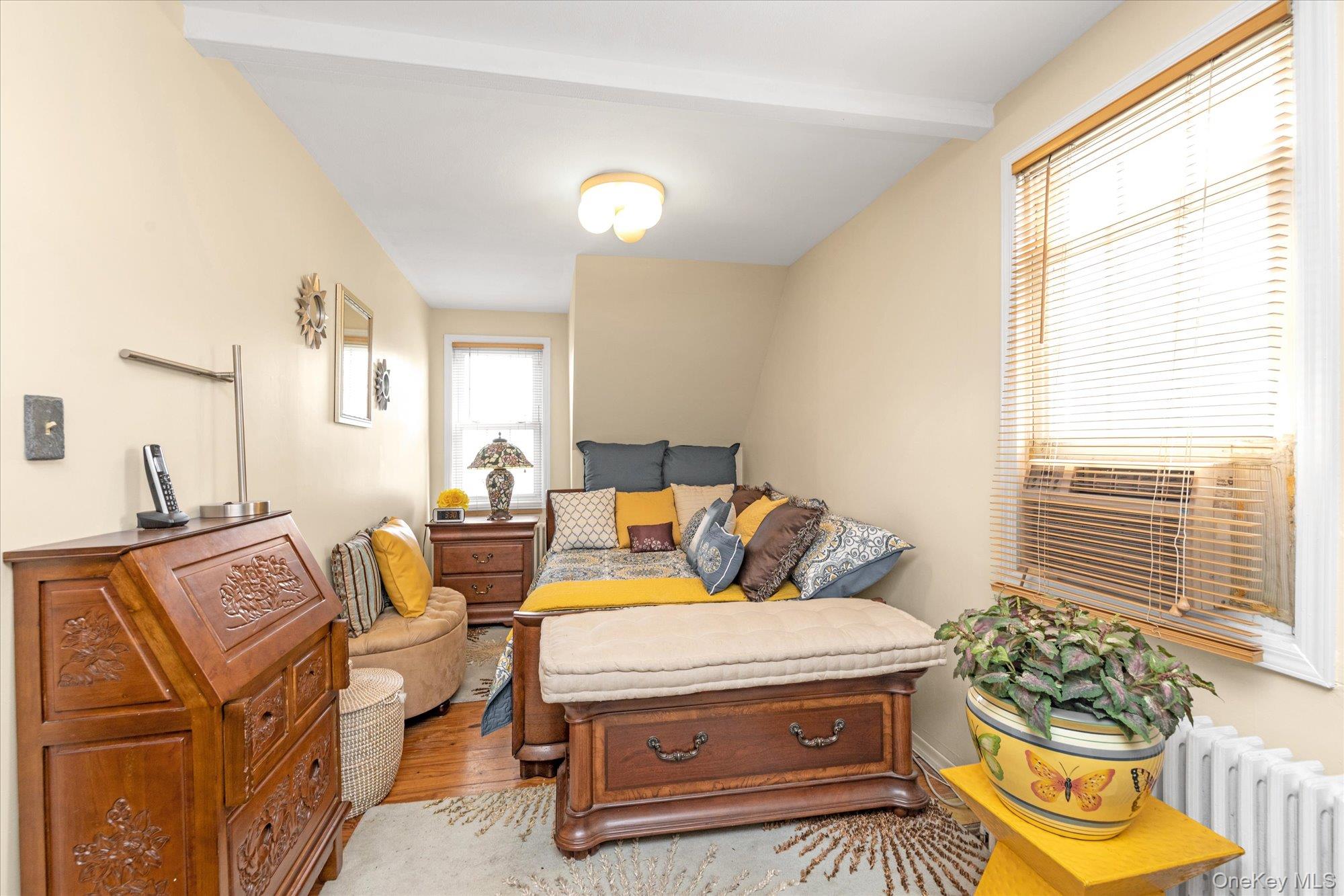 635 Rockland Street, Westbury, NY 11590