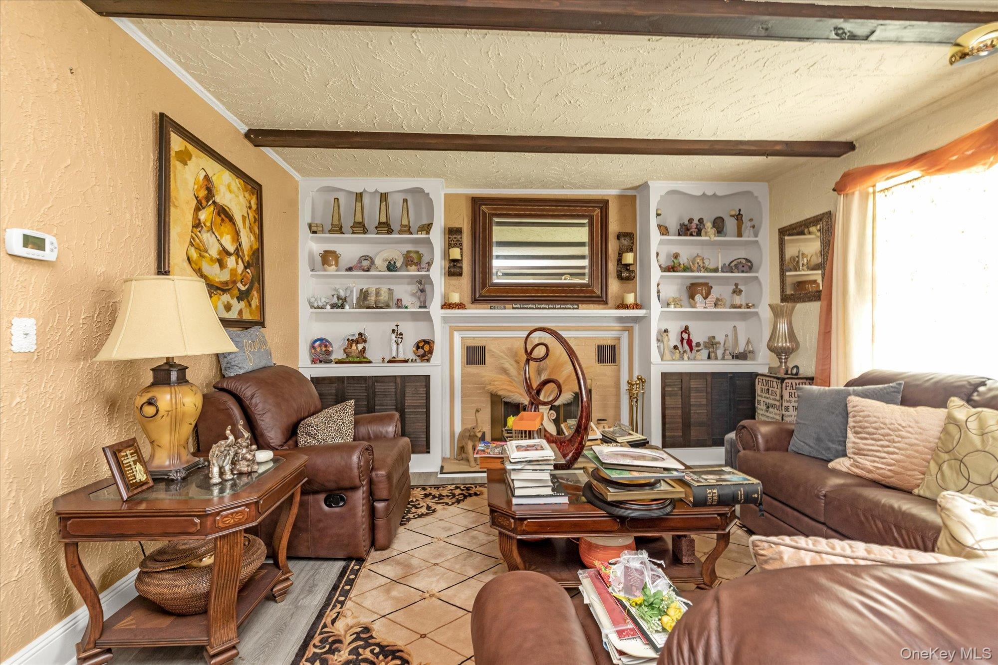 635 Rockland Street, Westbury, NY 11590