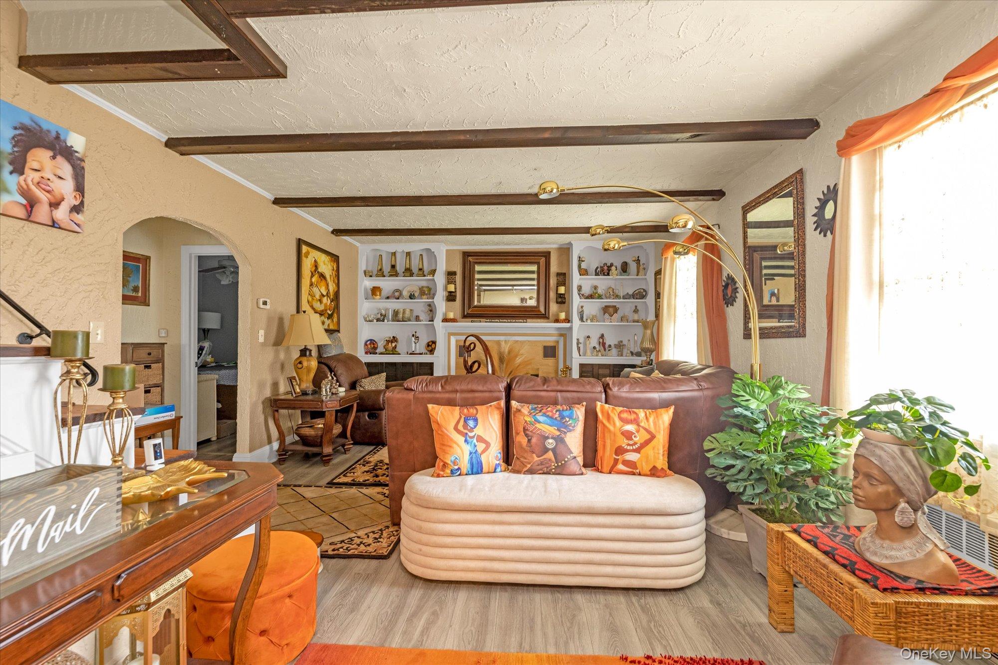 635 Rockland Street, Westbury, NY 11590