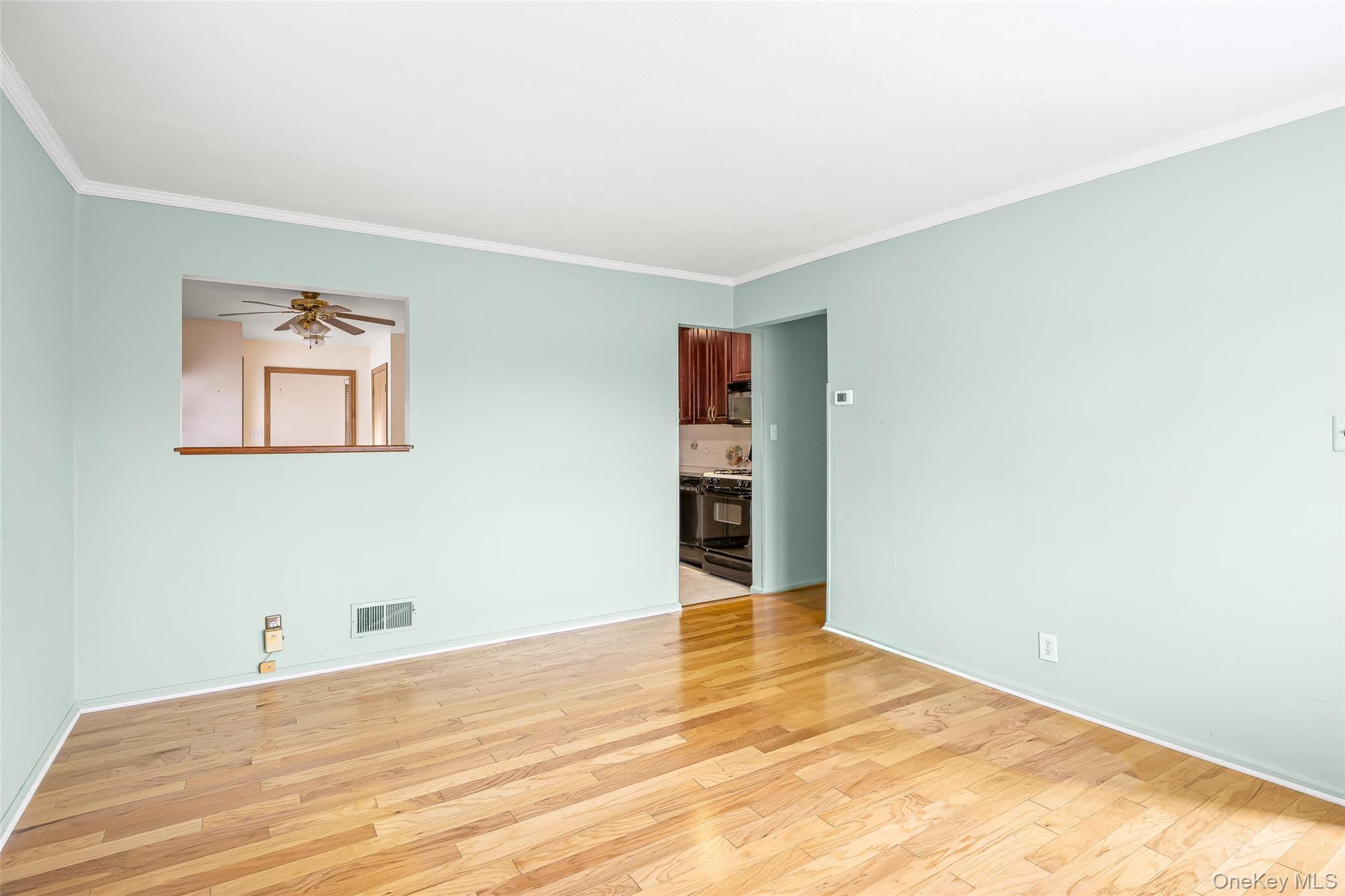 222 Clemens Road, Mineola, NY 11501