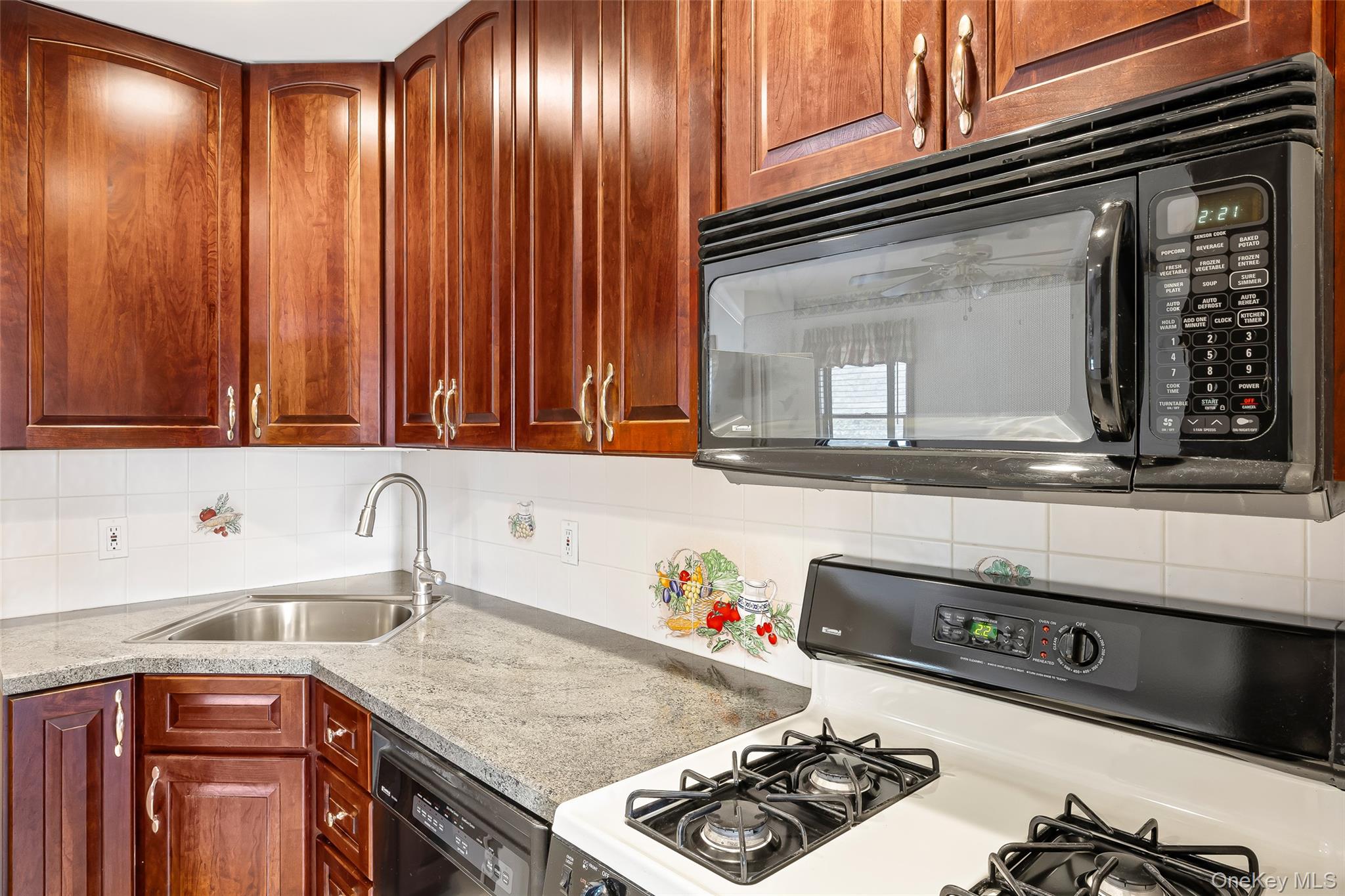 222 Clemens Road, Mineola, NY 11501