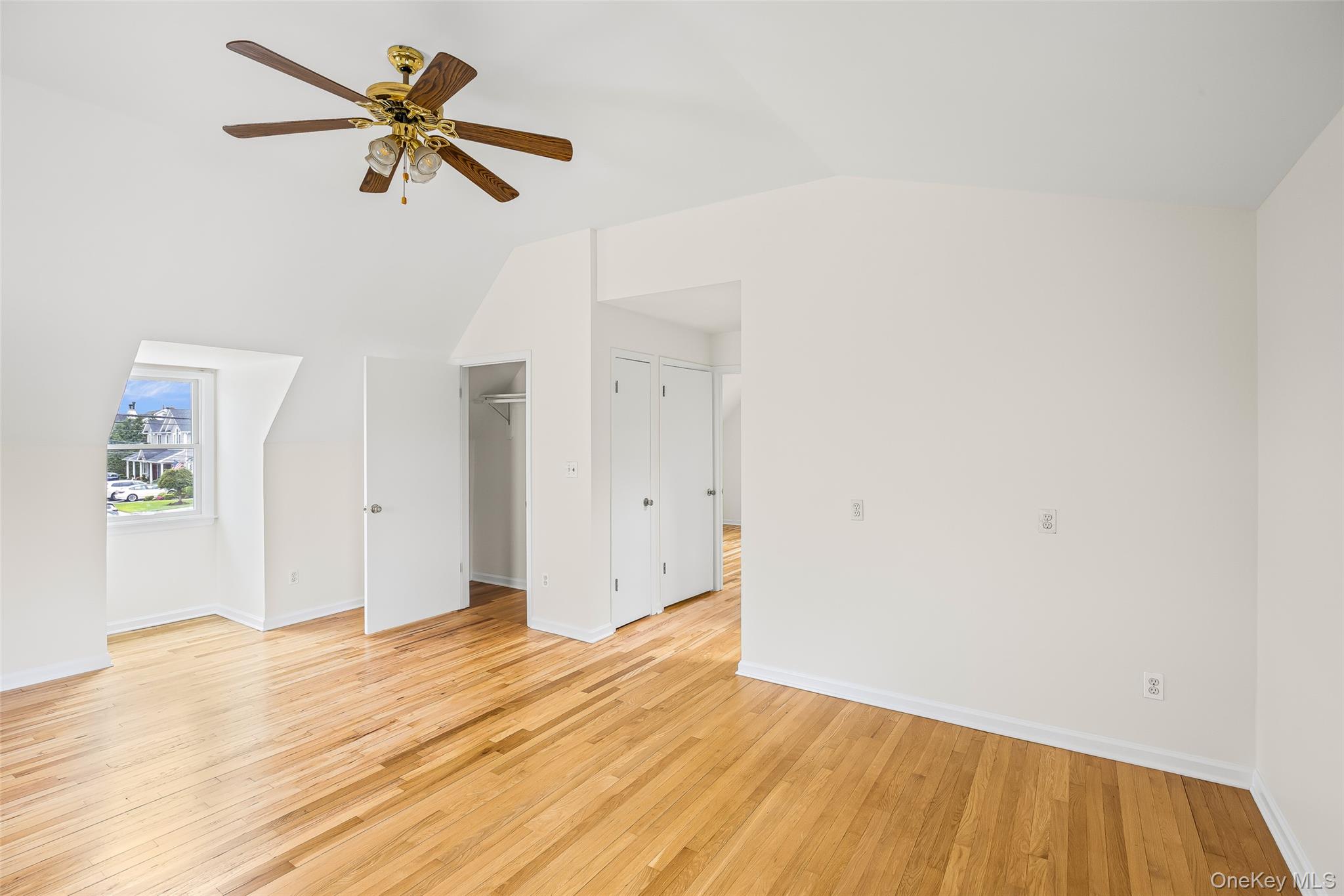 222 Clemens Road, Mineola, NY 11501