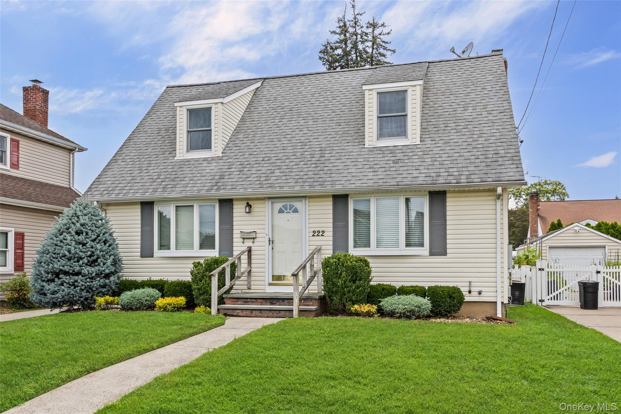 222 Clemens Road, Mineola, NY 11501