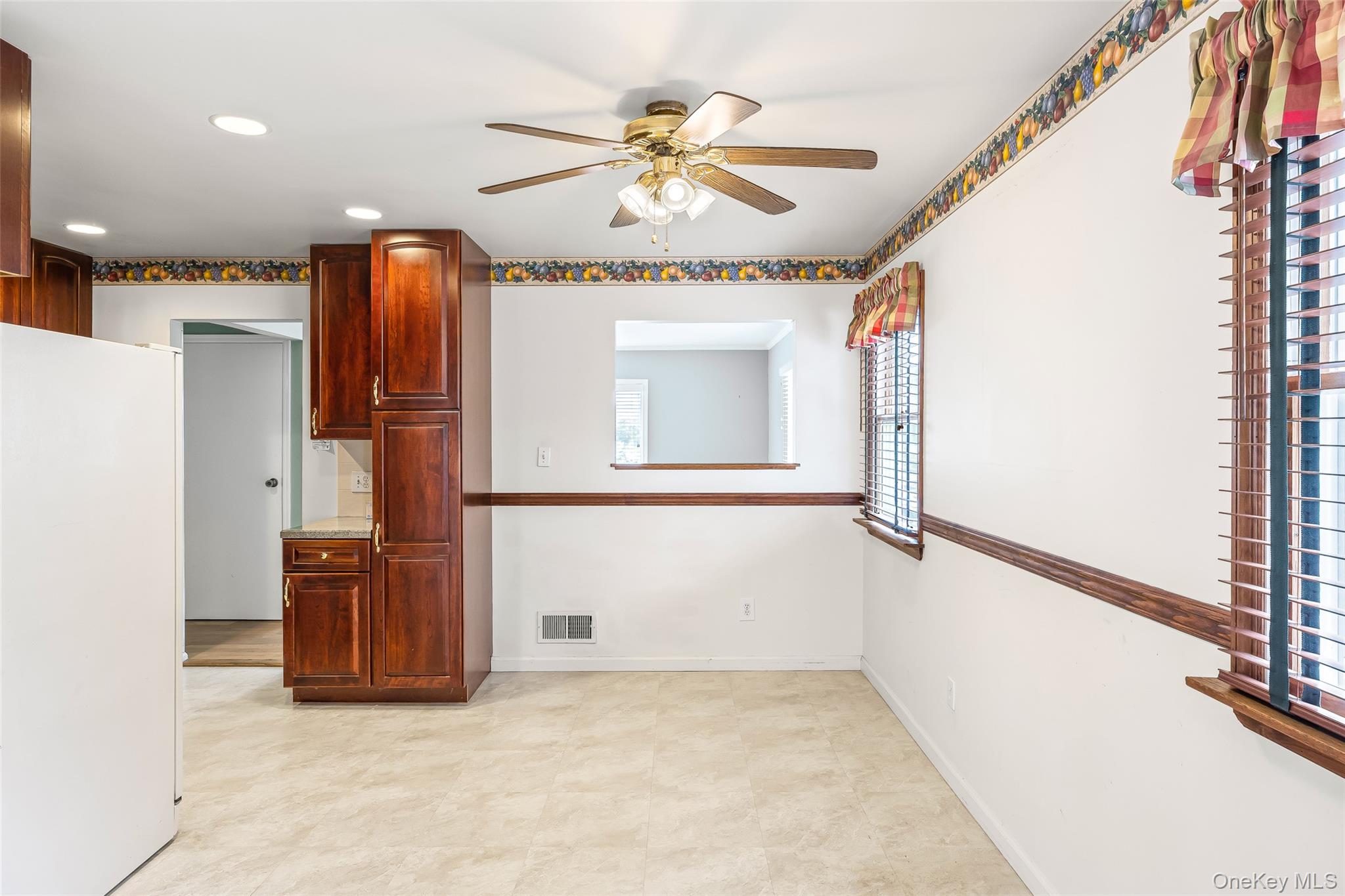 222 Clemens Road, Mineola, NY 11501