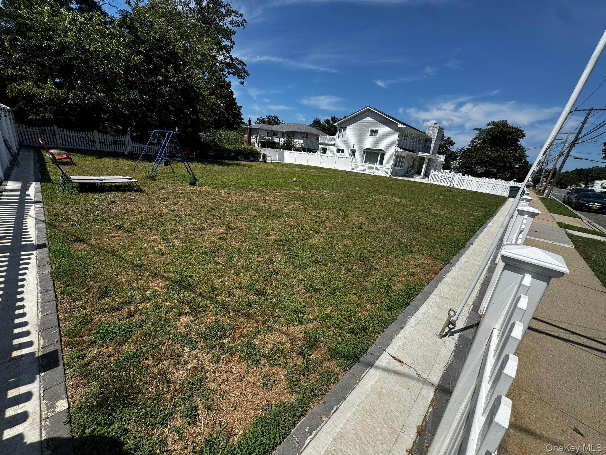 Clocks Boulevard, Massapequa, NY 11758