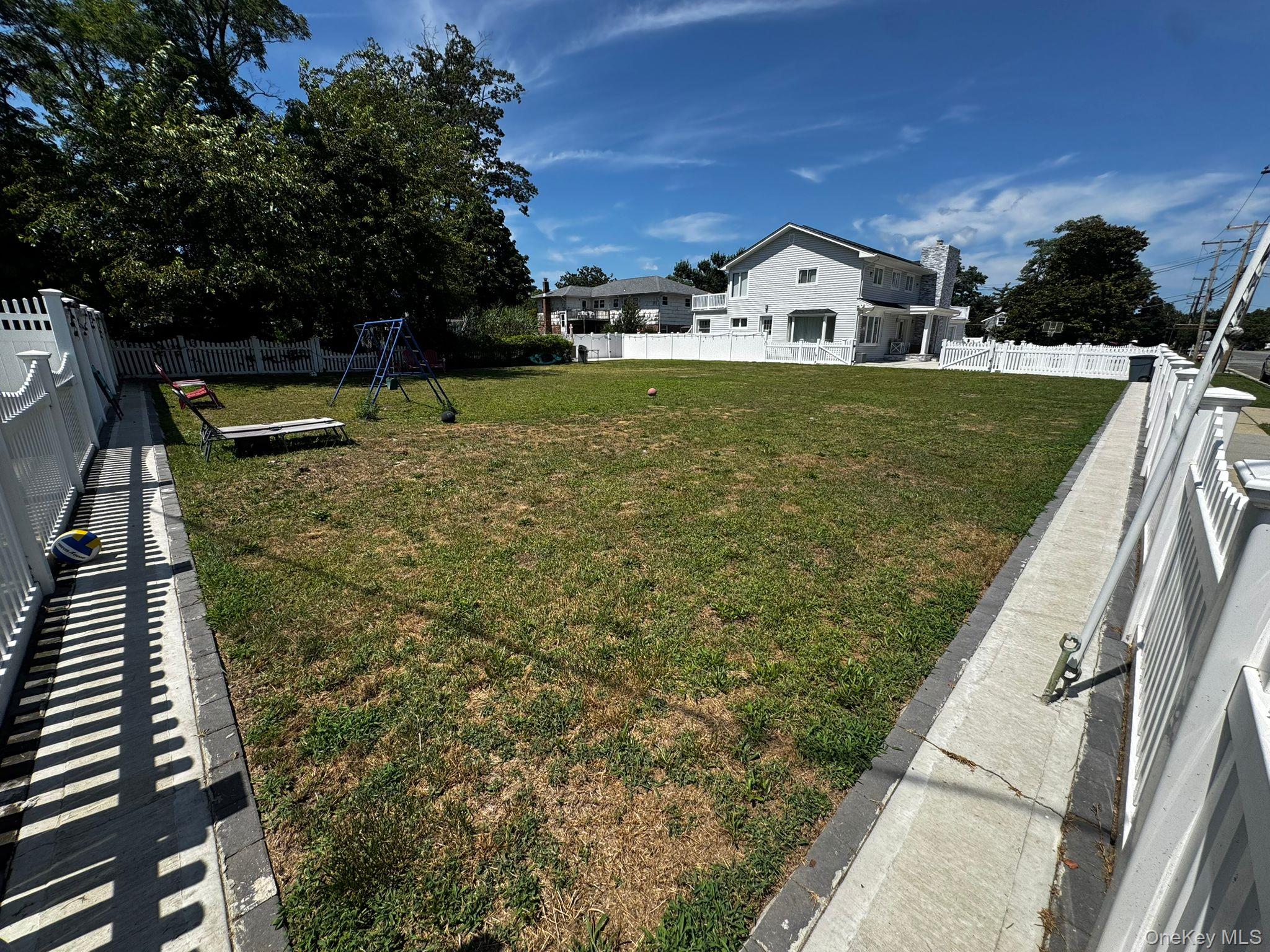 Clocks Boulevard, Massapequa, NY 11758