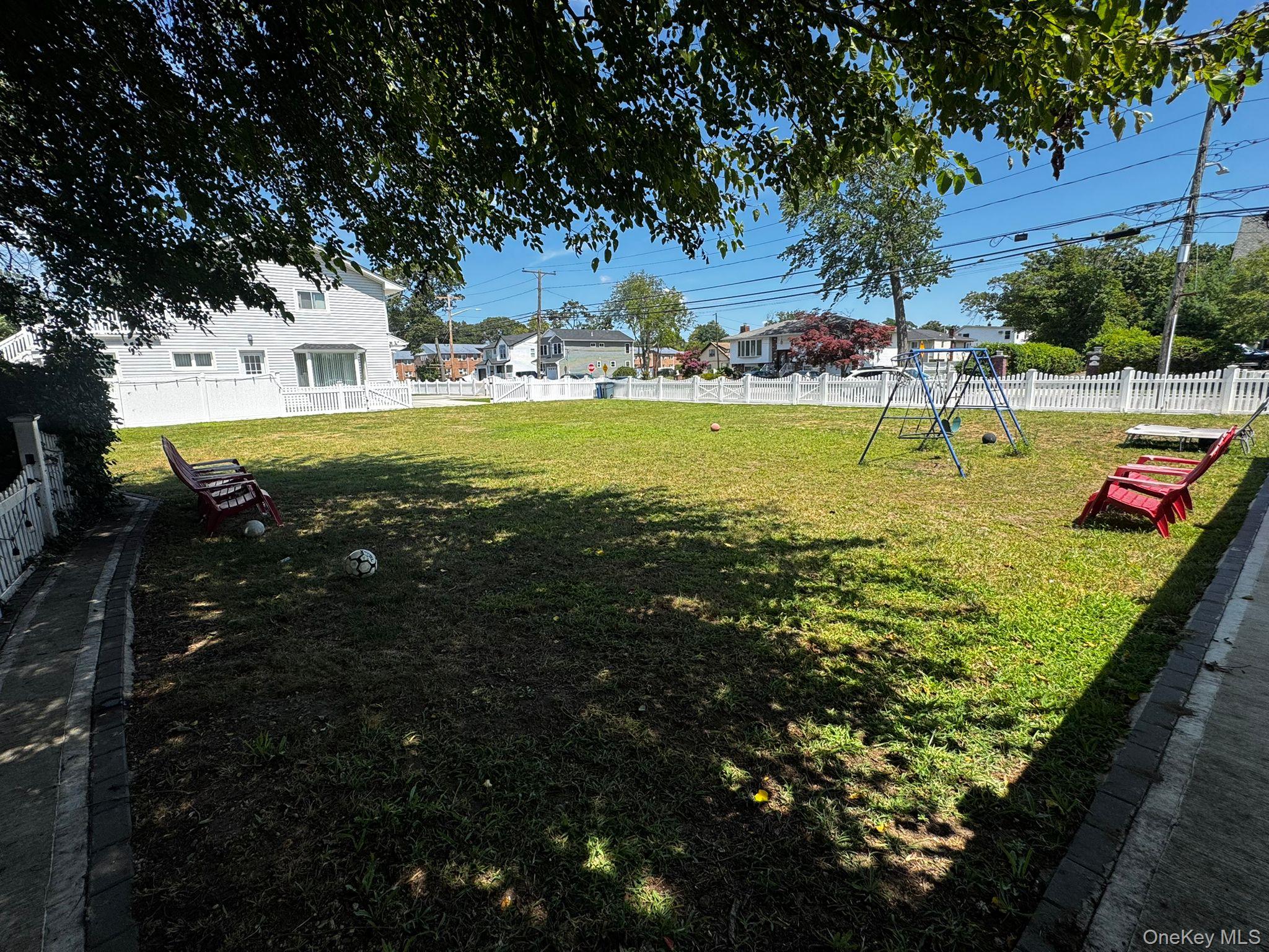 Clocks Boulevard, Massapequa, NY 11758