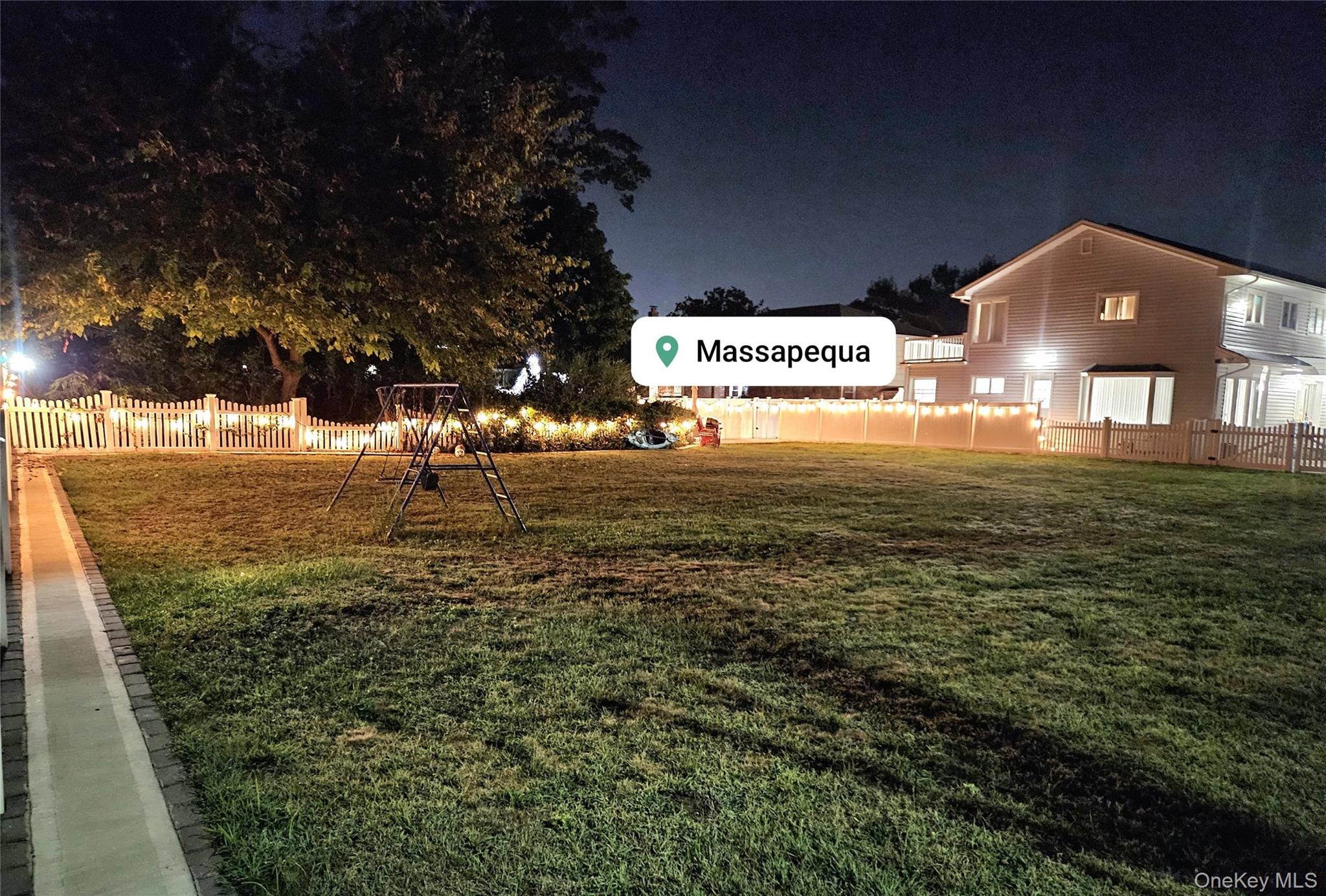 Clocks Boulevard, Massapequa, NY 11758