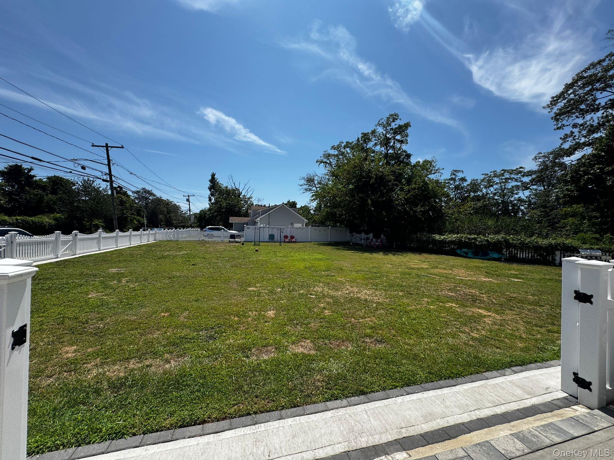 Clocks Boulevard, Massapequa, NY 11758