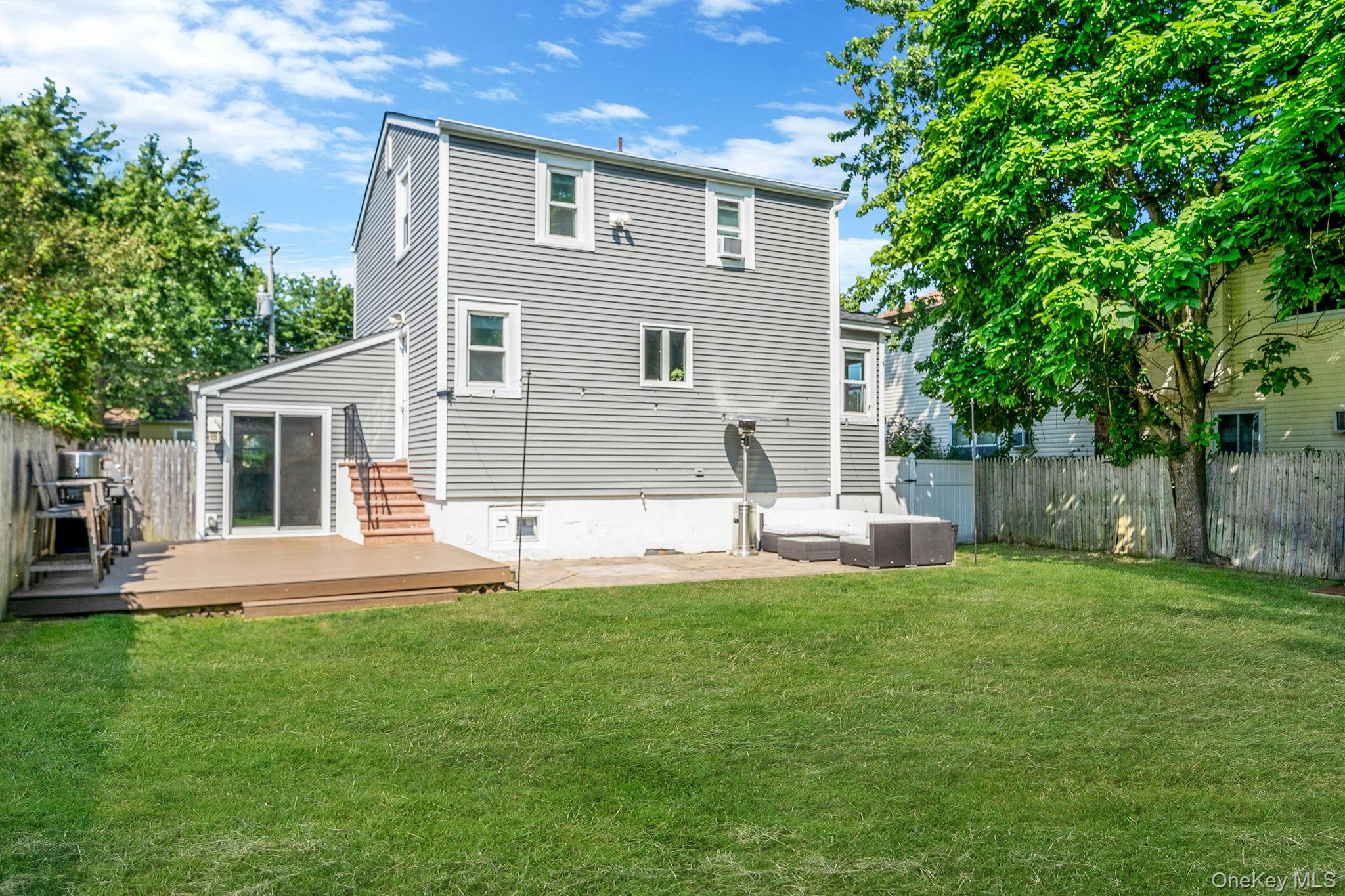 301 Center Bay Drive, West Islip, NY 11795