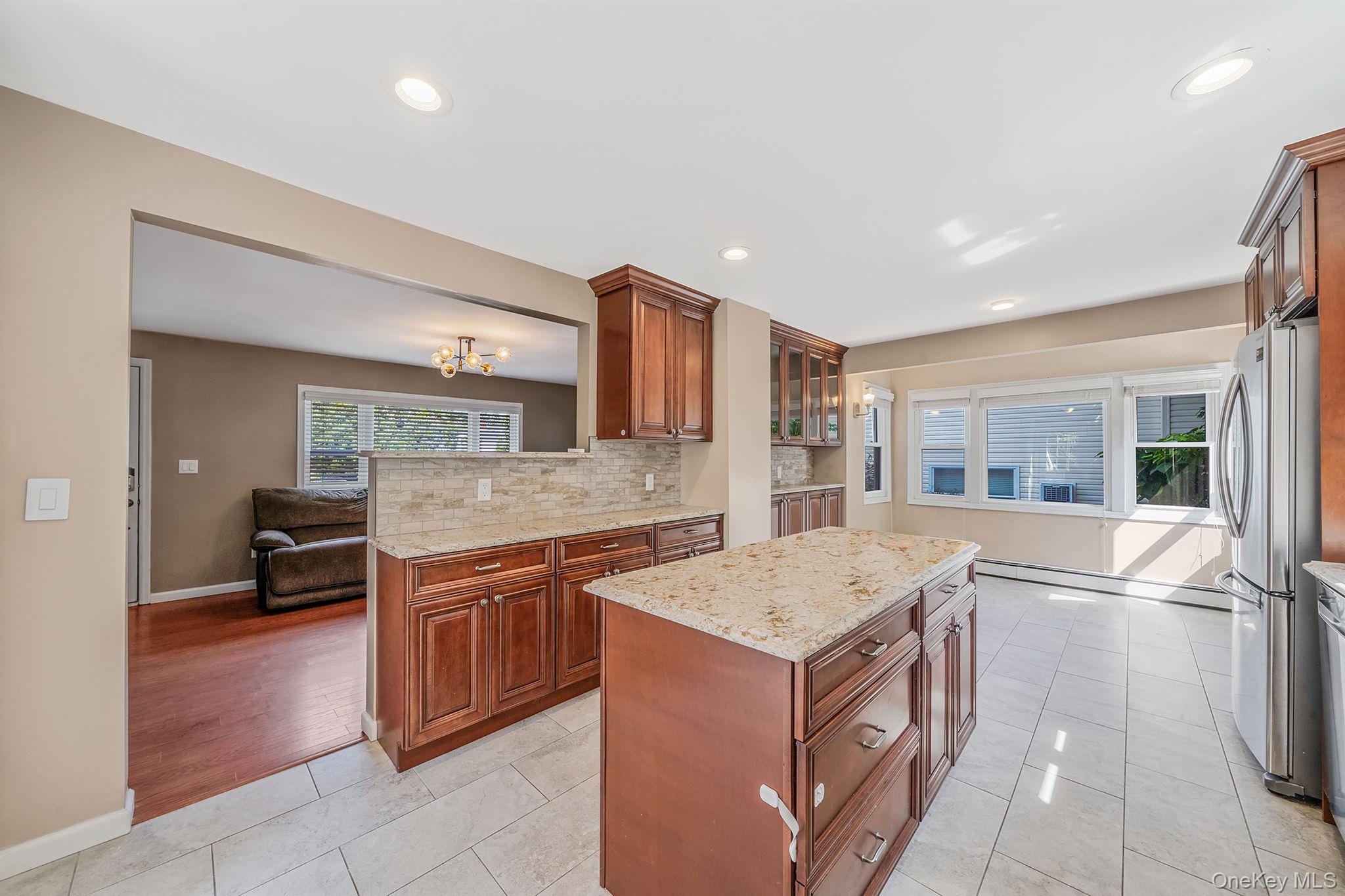 301 Center Bay Drive, West Islip, NY 11795