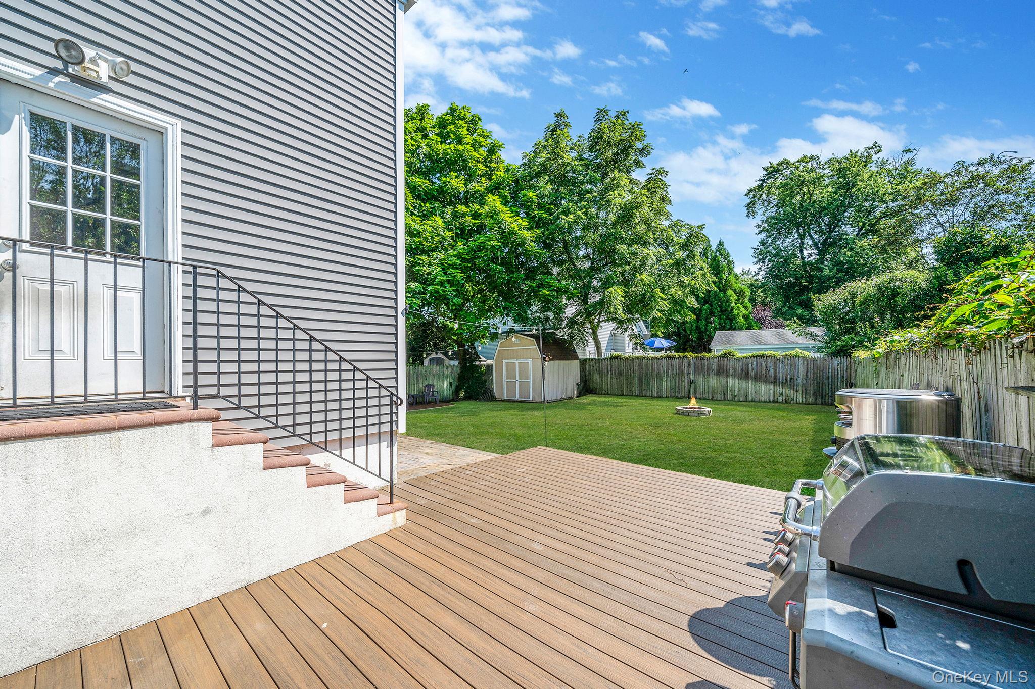 301 Center Bay Drive, West Islip, NY 11795