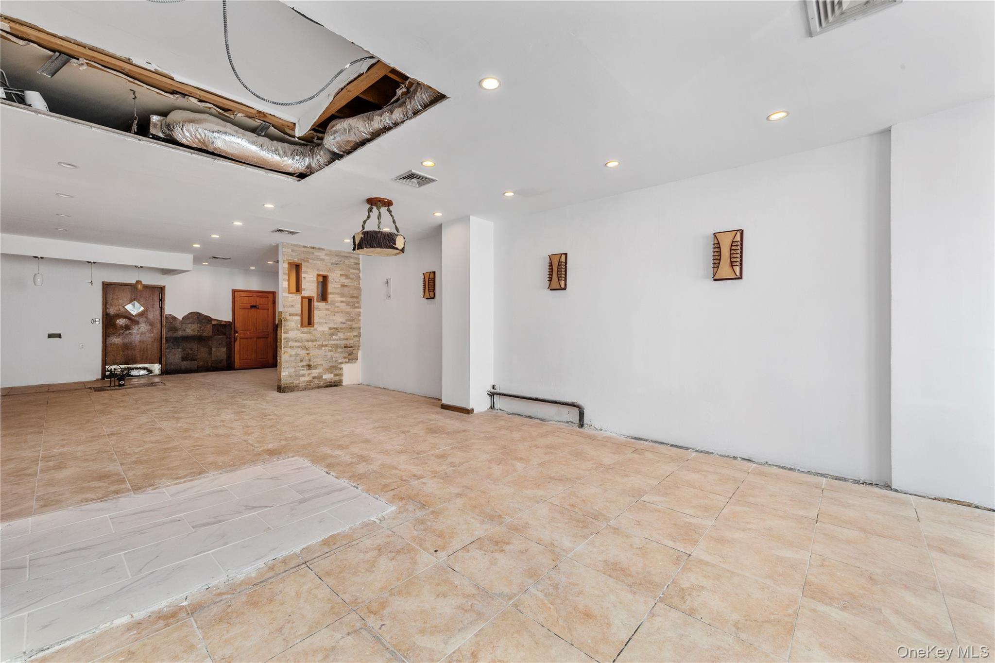 25-24 Broadway, Astoria, NY 11106