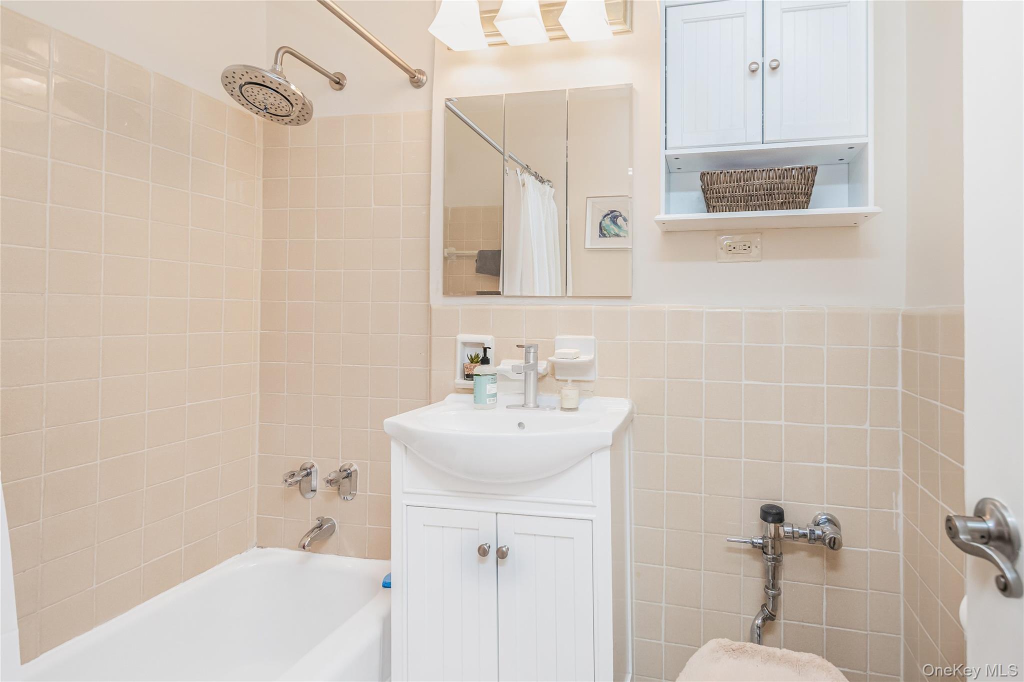 3201 Grand Concourse # 2E, Bronx, NY 10468