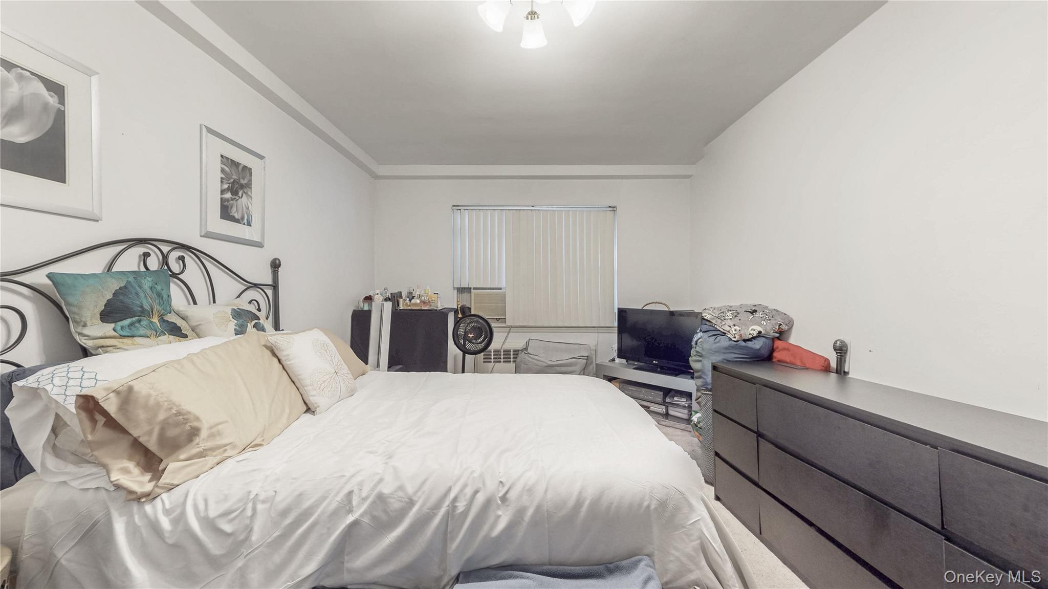 25-10 76 Street, Jackson Heights, NY 11370