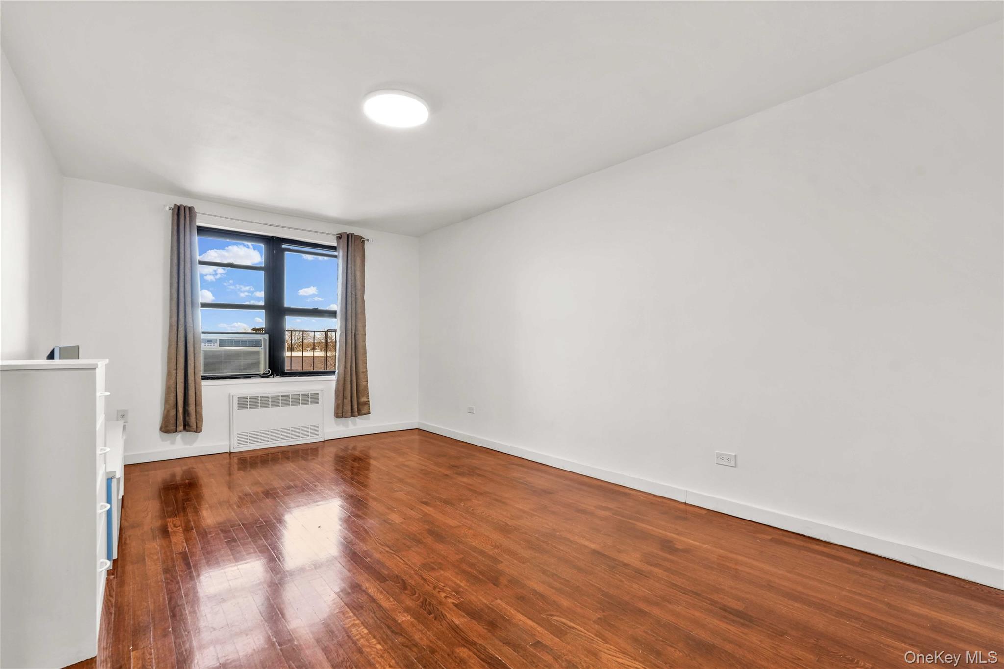 150-29 72nd Road # 4H, Flushing, NY 11367