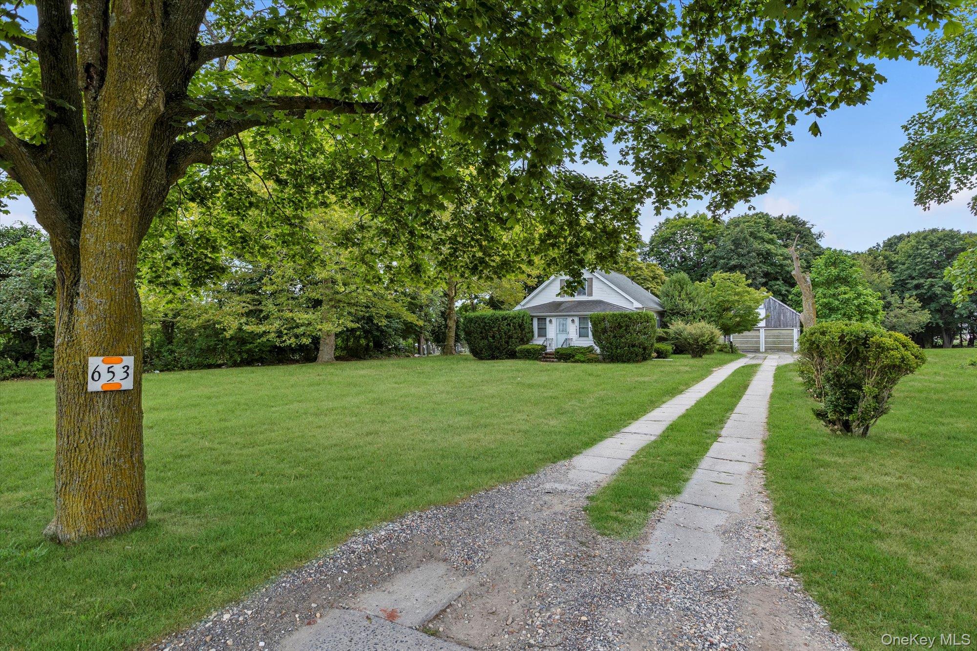 653 Main Road, Aquebogue, NY 11931