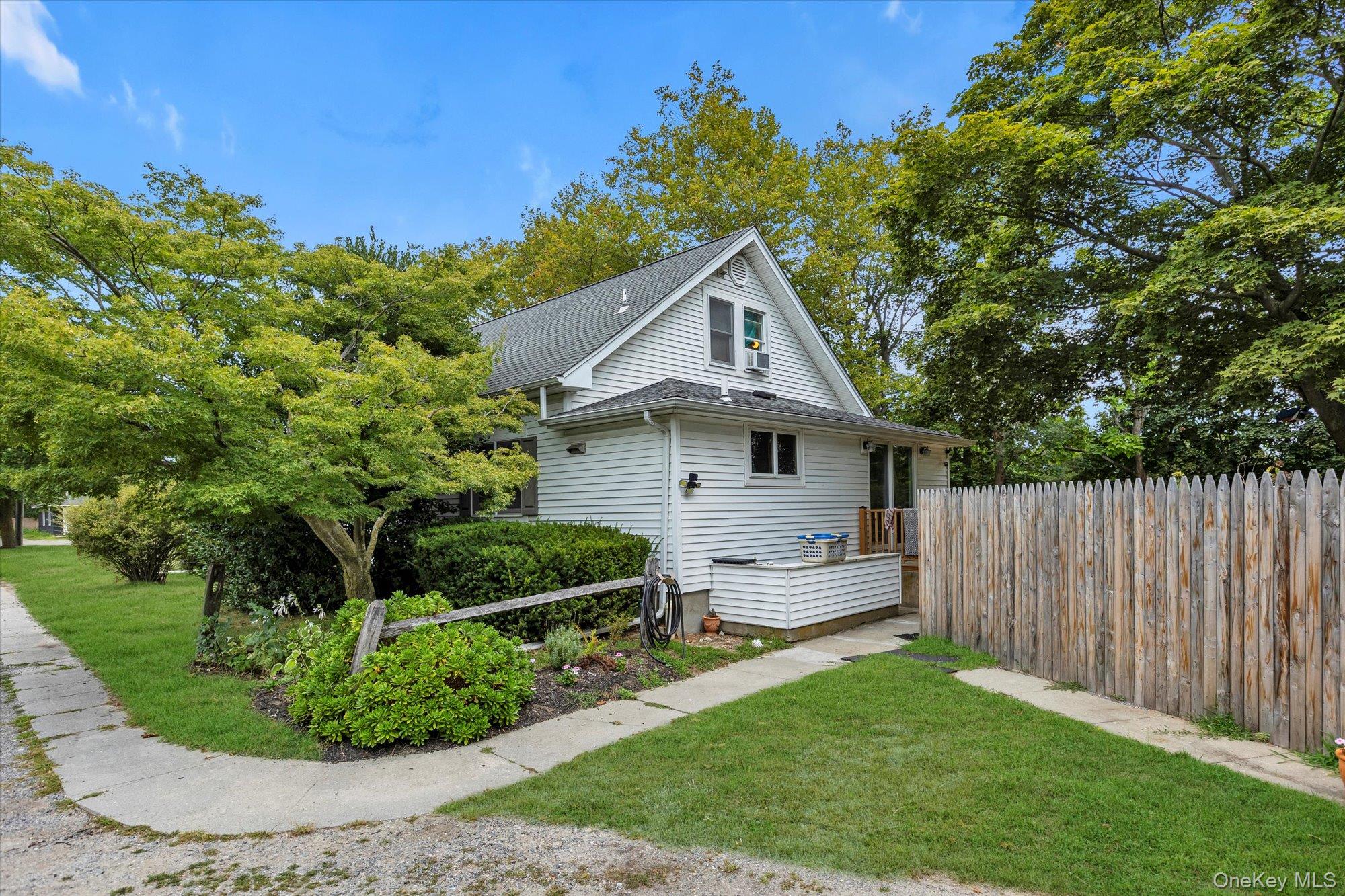 653 Main Road, Aquebogue, NY 11931