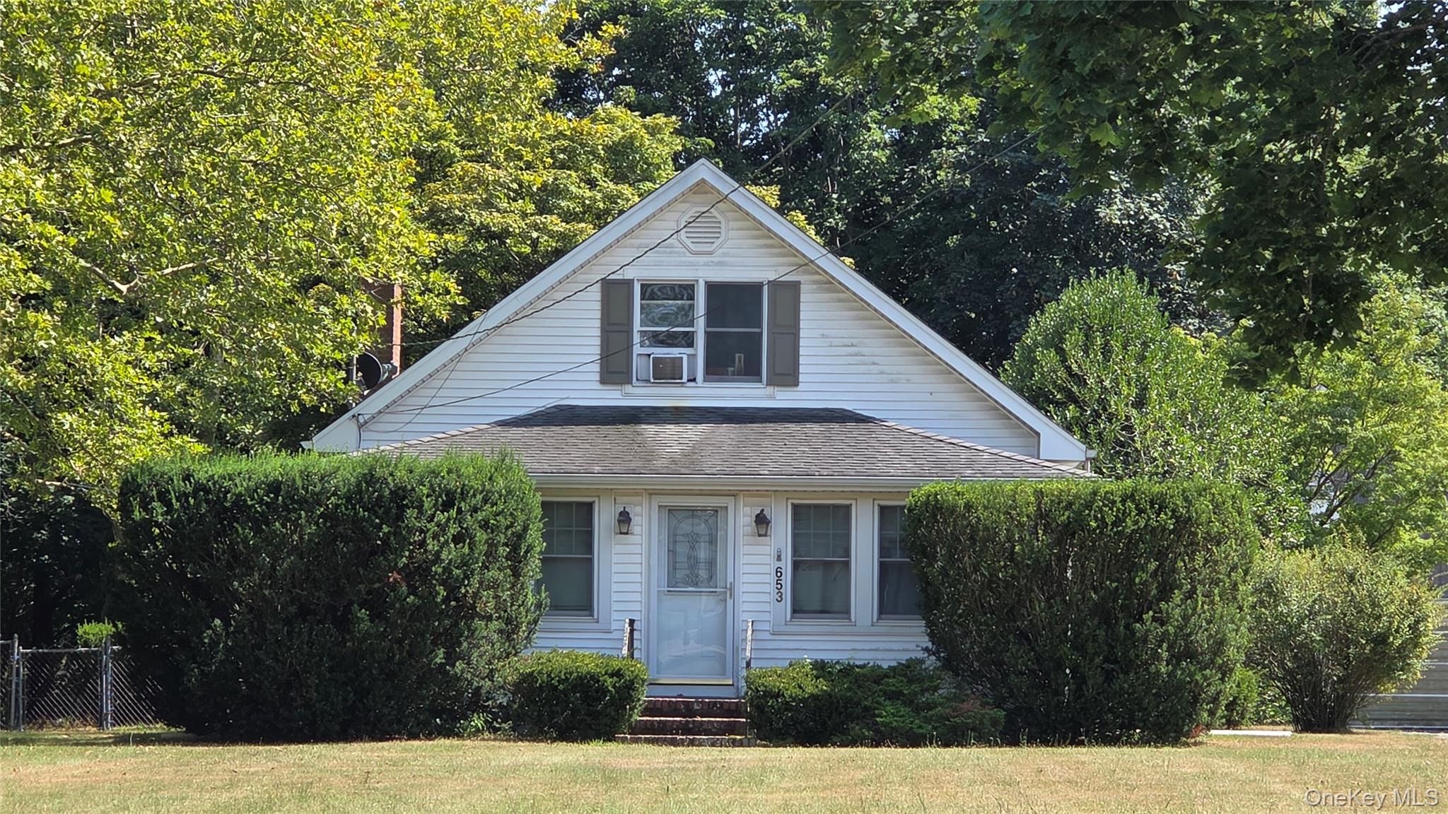 653 Main Road, Aquebogue, NY 11931
