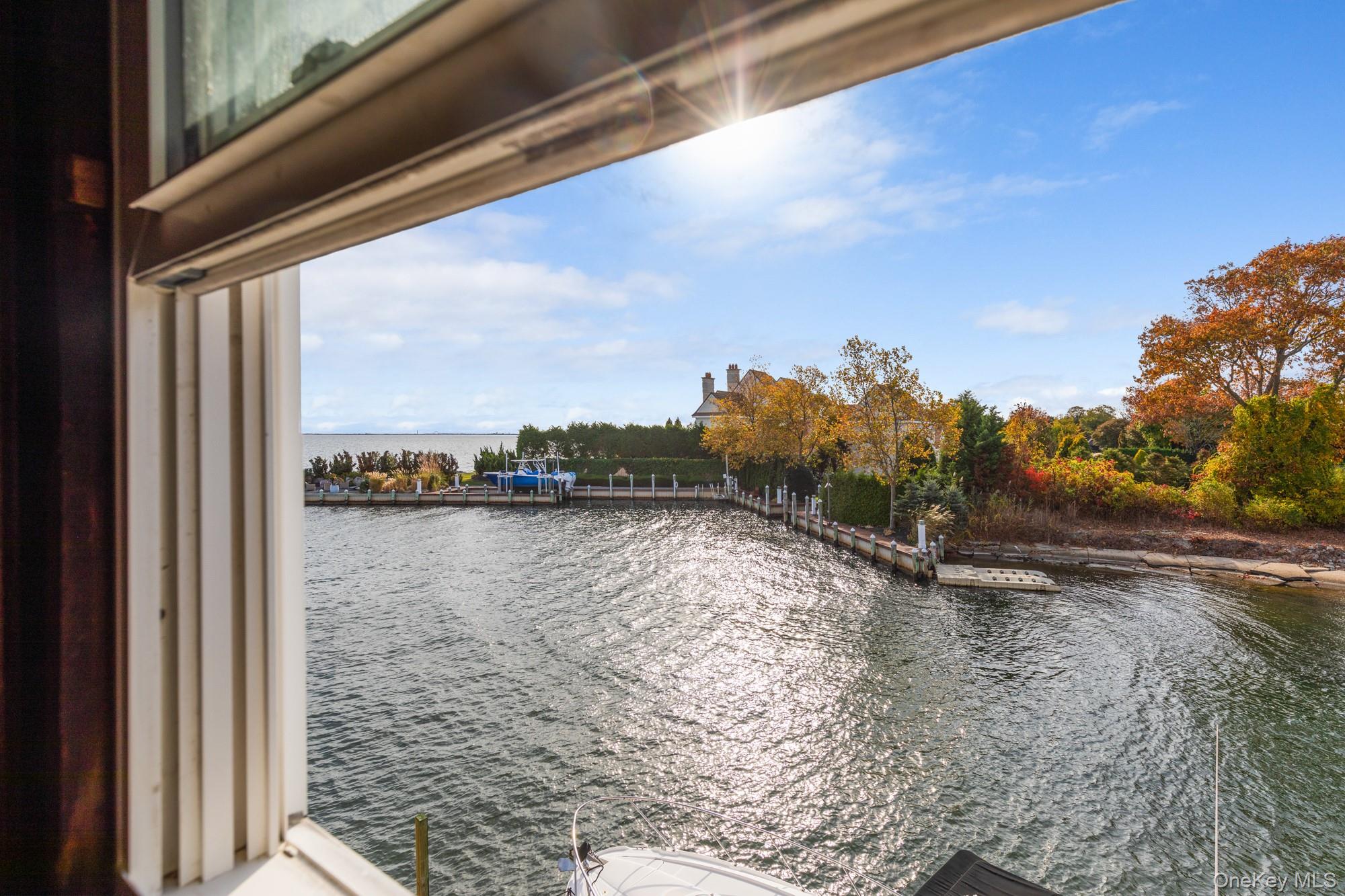 24 Cottage Avenue, Bay Shore, NY 11706