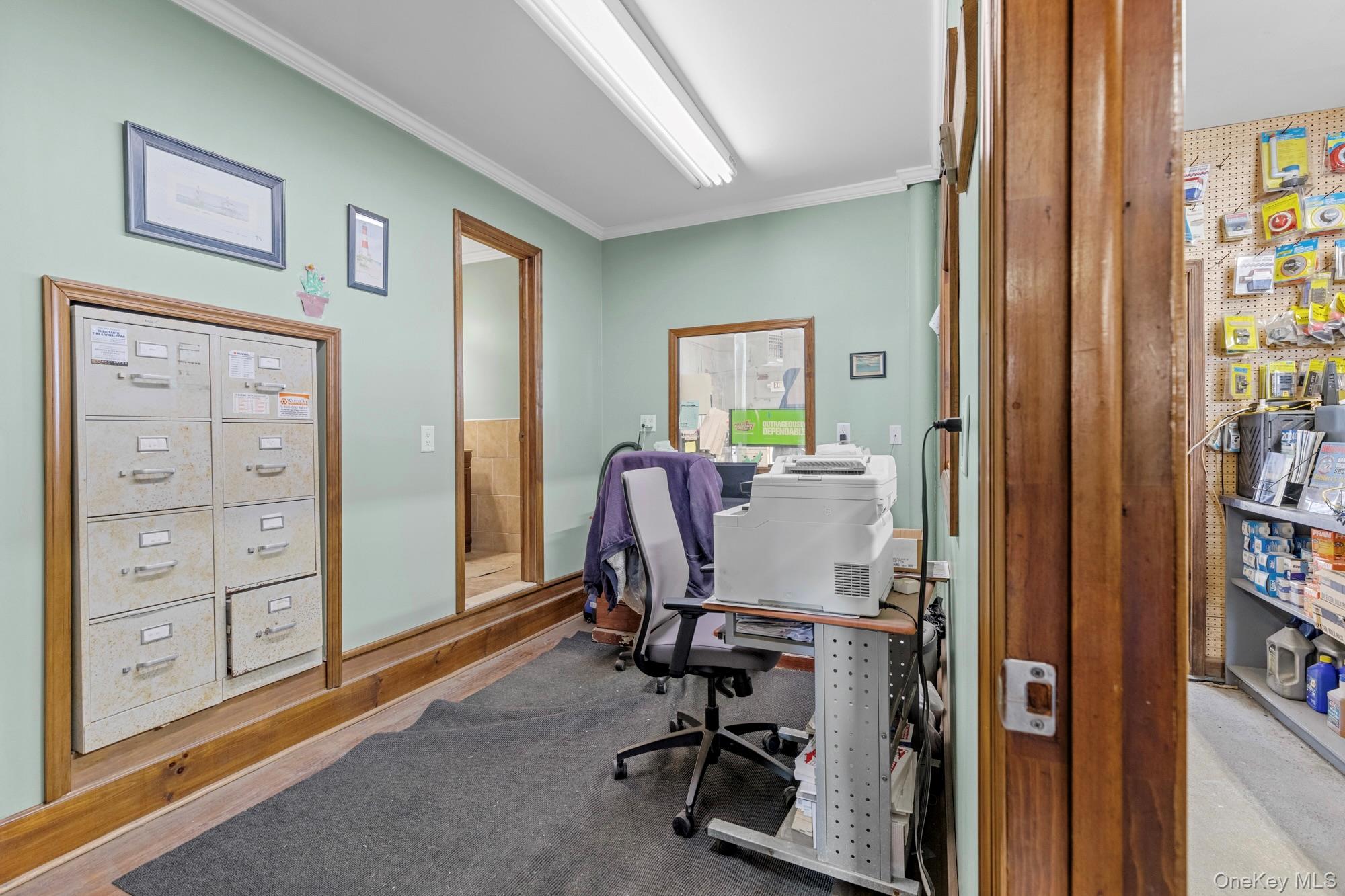 24 Cottage Avenue, Bay Shore, NY 11706