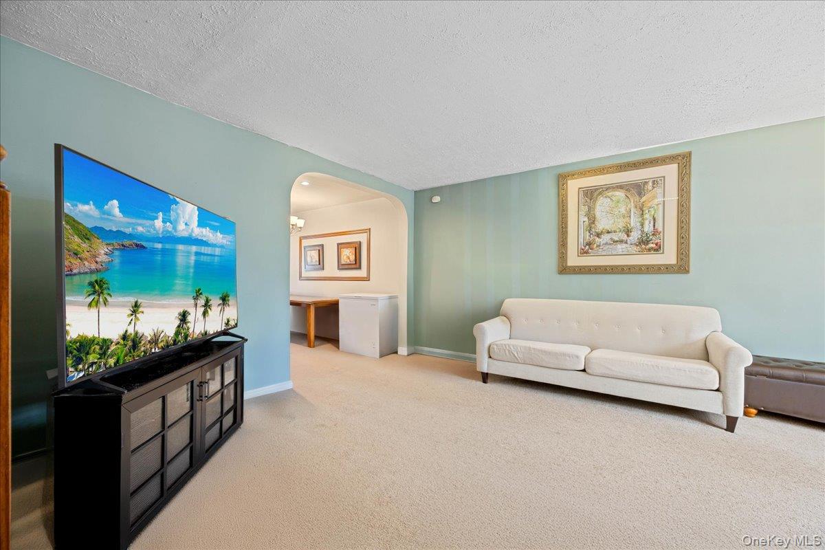 1926 Hutchinson River Parkway E # E, Bronx, NY 10461