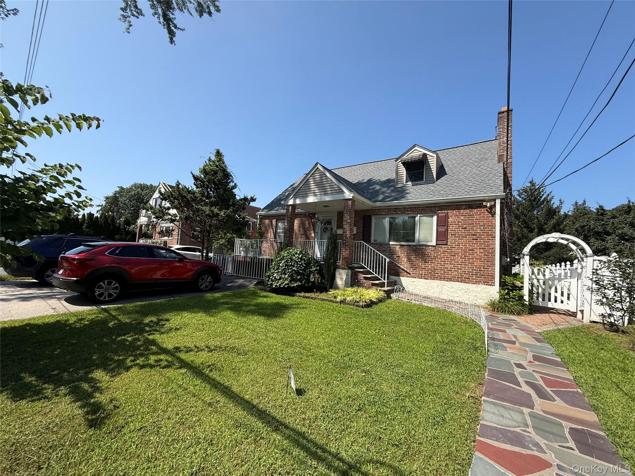 195 Clunie Avenue # 2, Yonkers, NY 10703