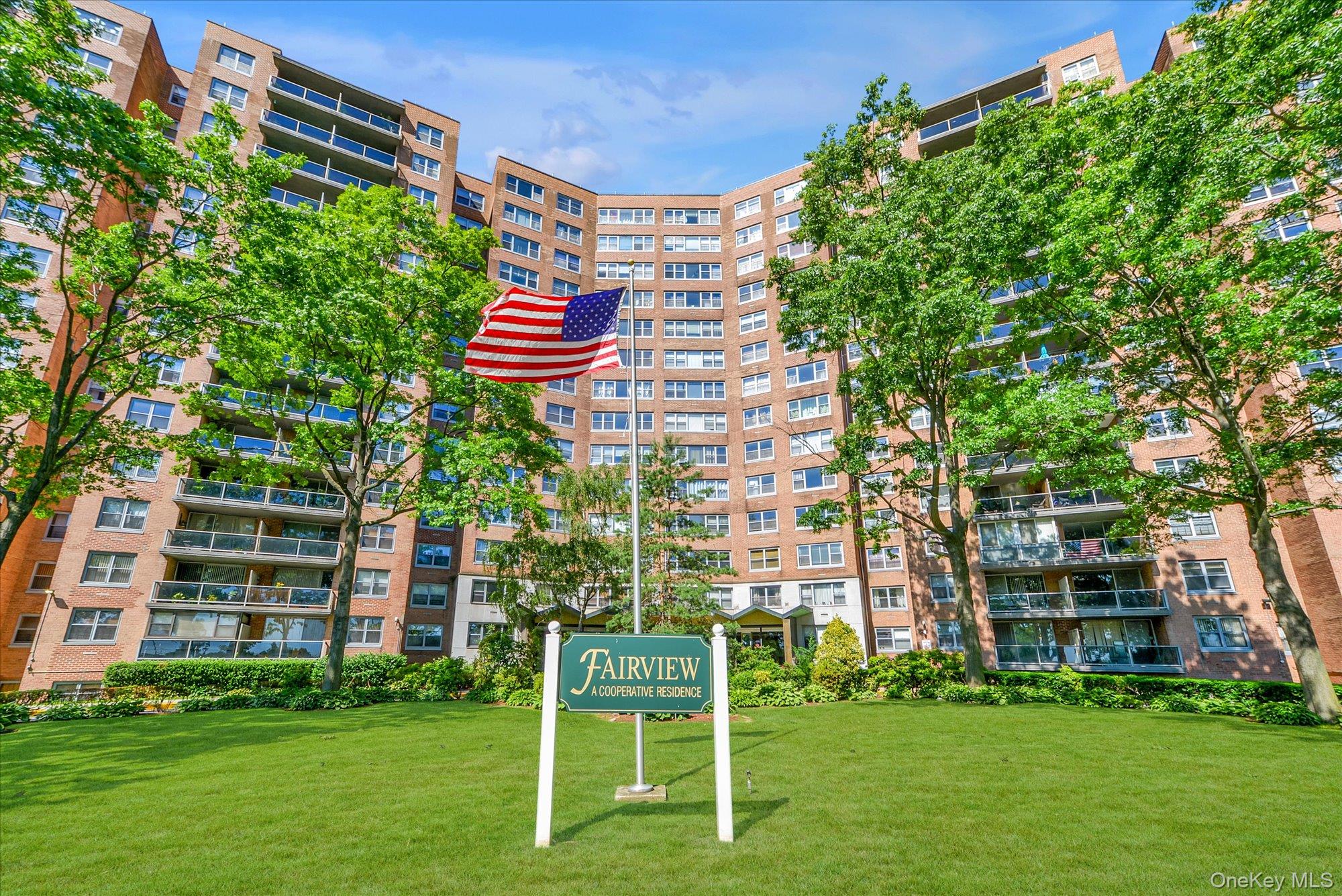61-20 Grand Central Parkway # A801, Forest Hills, NY 11375