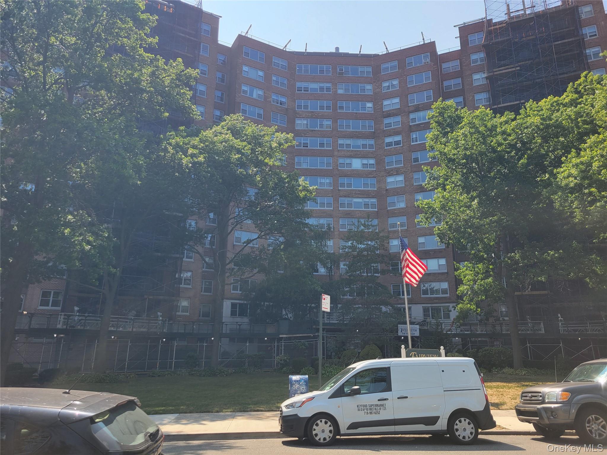 61-20 Grand Central Parkway # A801, Forest Hills, NY 11375