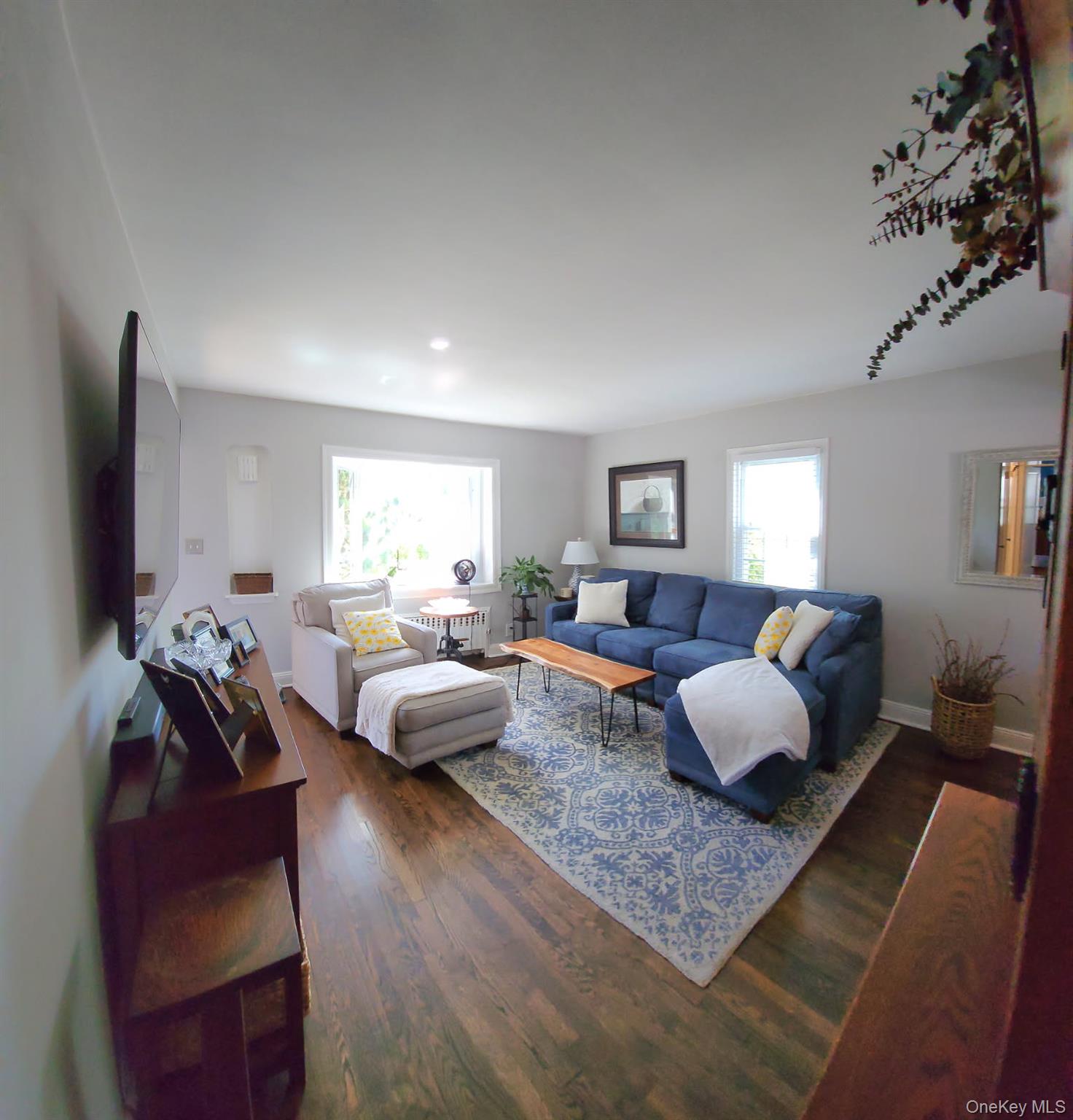 13 Metropolitan Avenue, North Bellmore, NY 11710