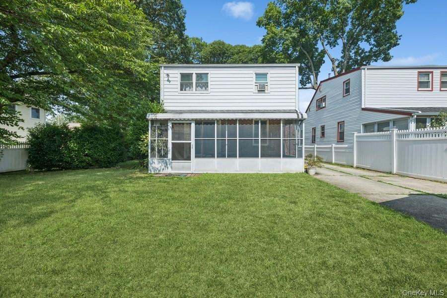 537 Madison Avenue, West Hempstead, NY 11552