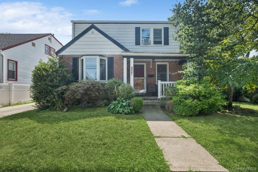 537 Madison Avenue, West Hempstead, NY 11552