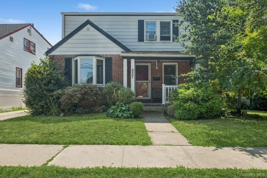 537 Madison Avenue, West Hempstead, NY 11552