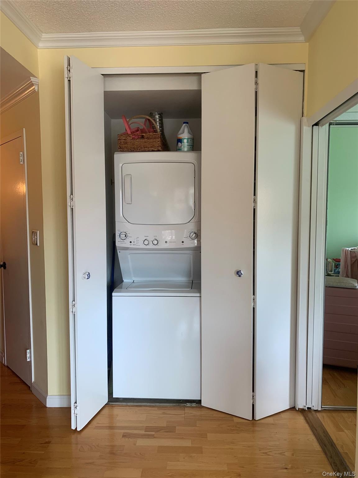 780 W Broadway # 2D, Long Beach, NY 11561