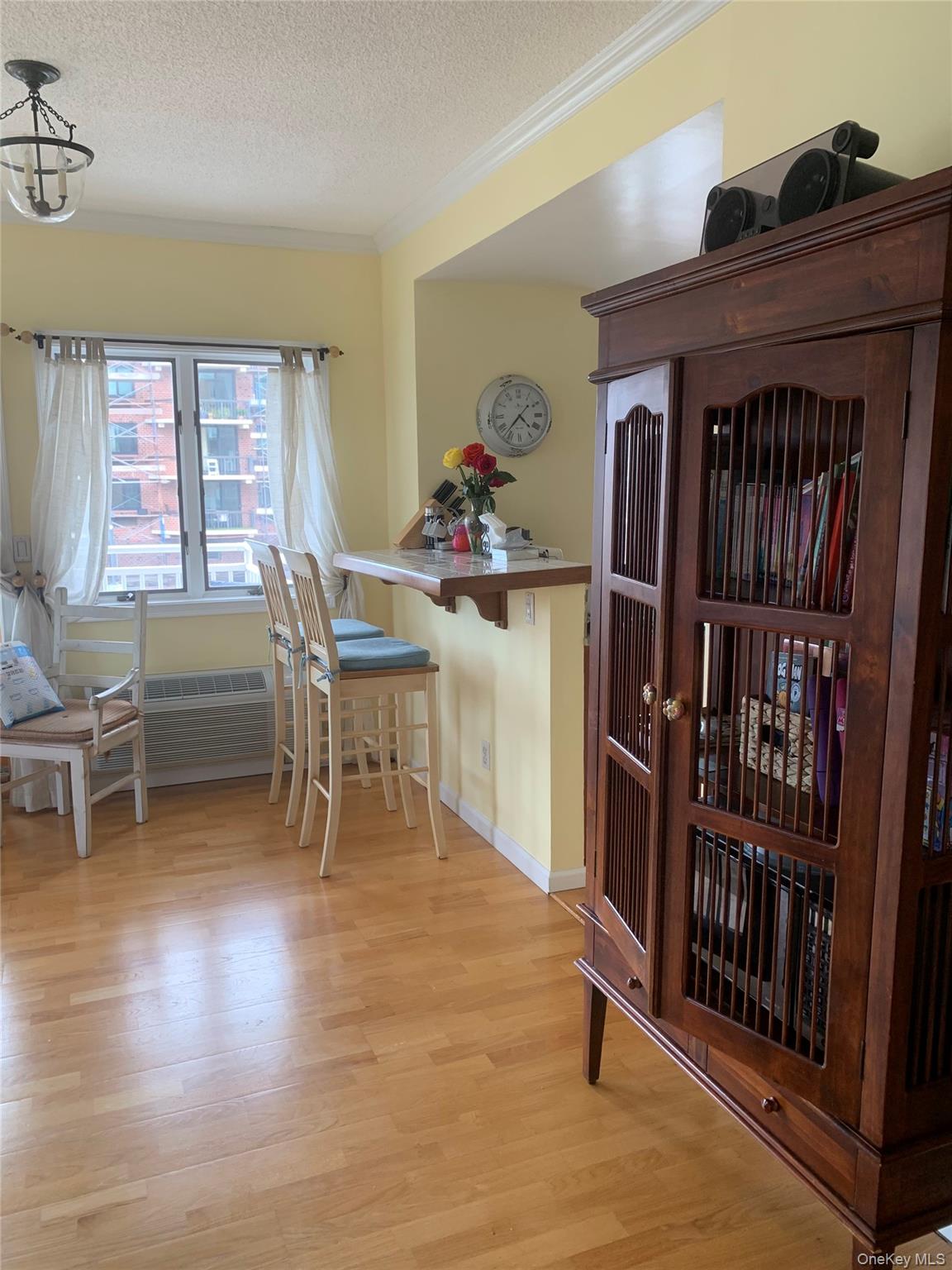 780 W Broadway # 2D, Long Beach, NY 11561