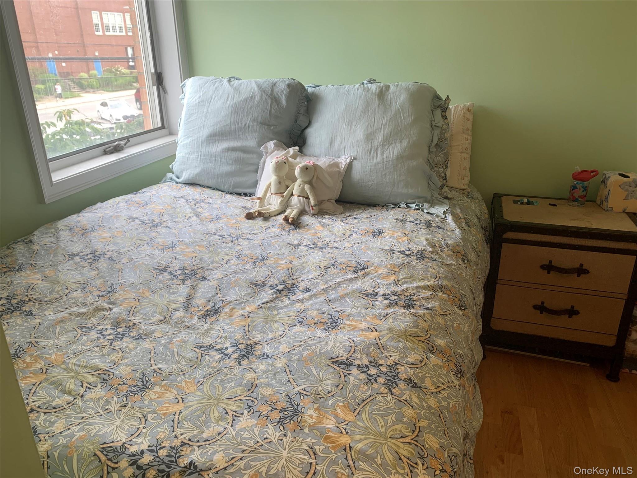 780 W Broadway # 2D, Long Beach, NY 11561