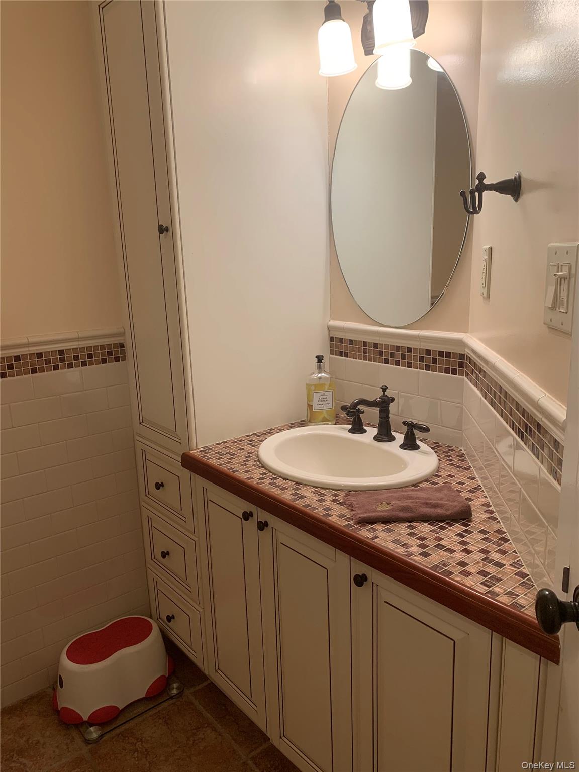 780 W Broadway # 2D, Long Beach, NY 11561