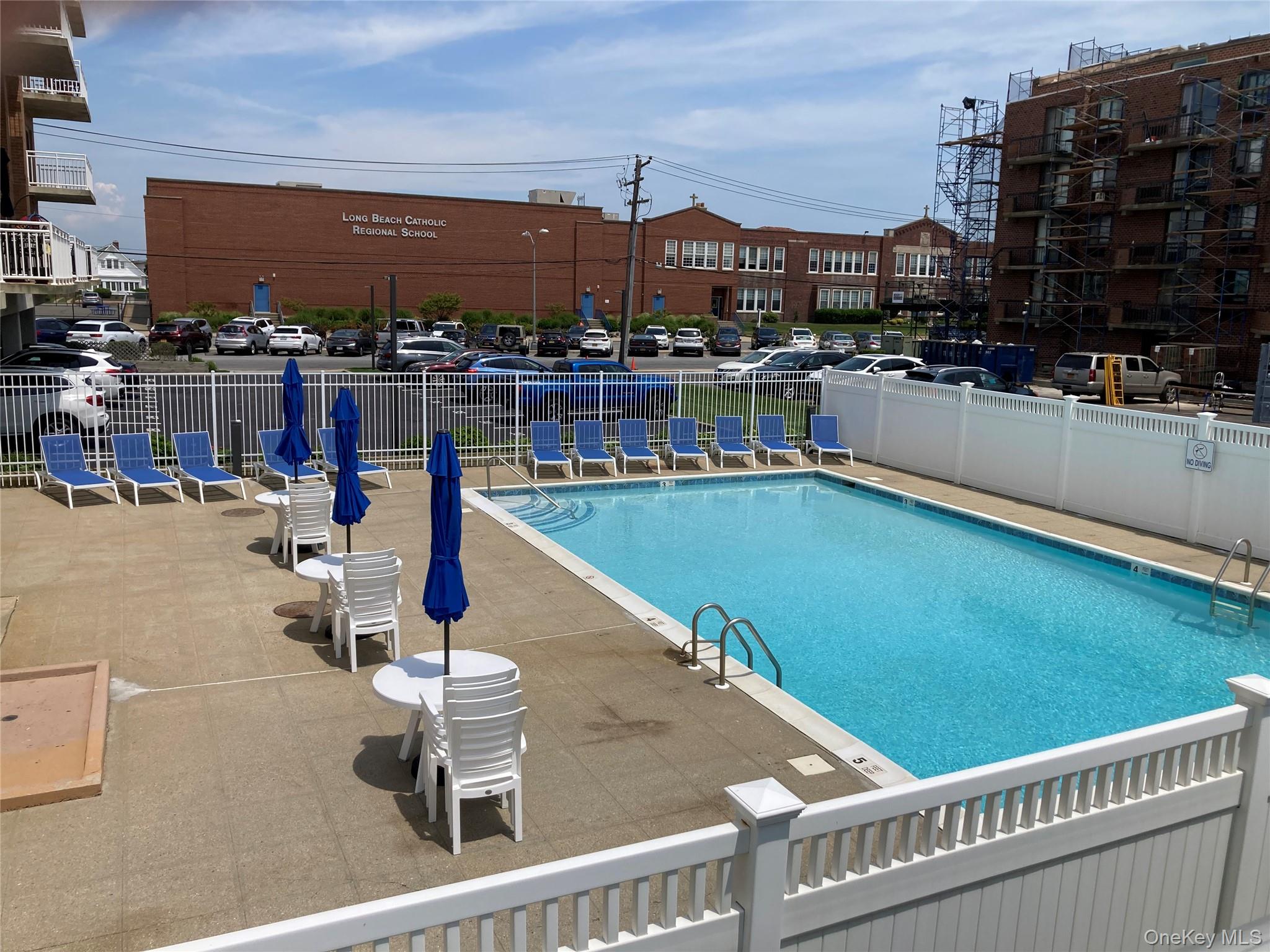 780 W Broadway # 2D, Long Beach, NY 11561