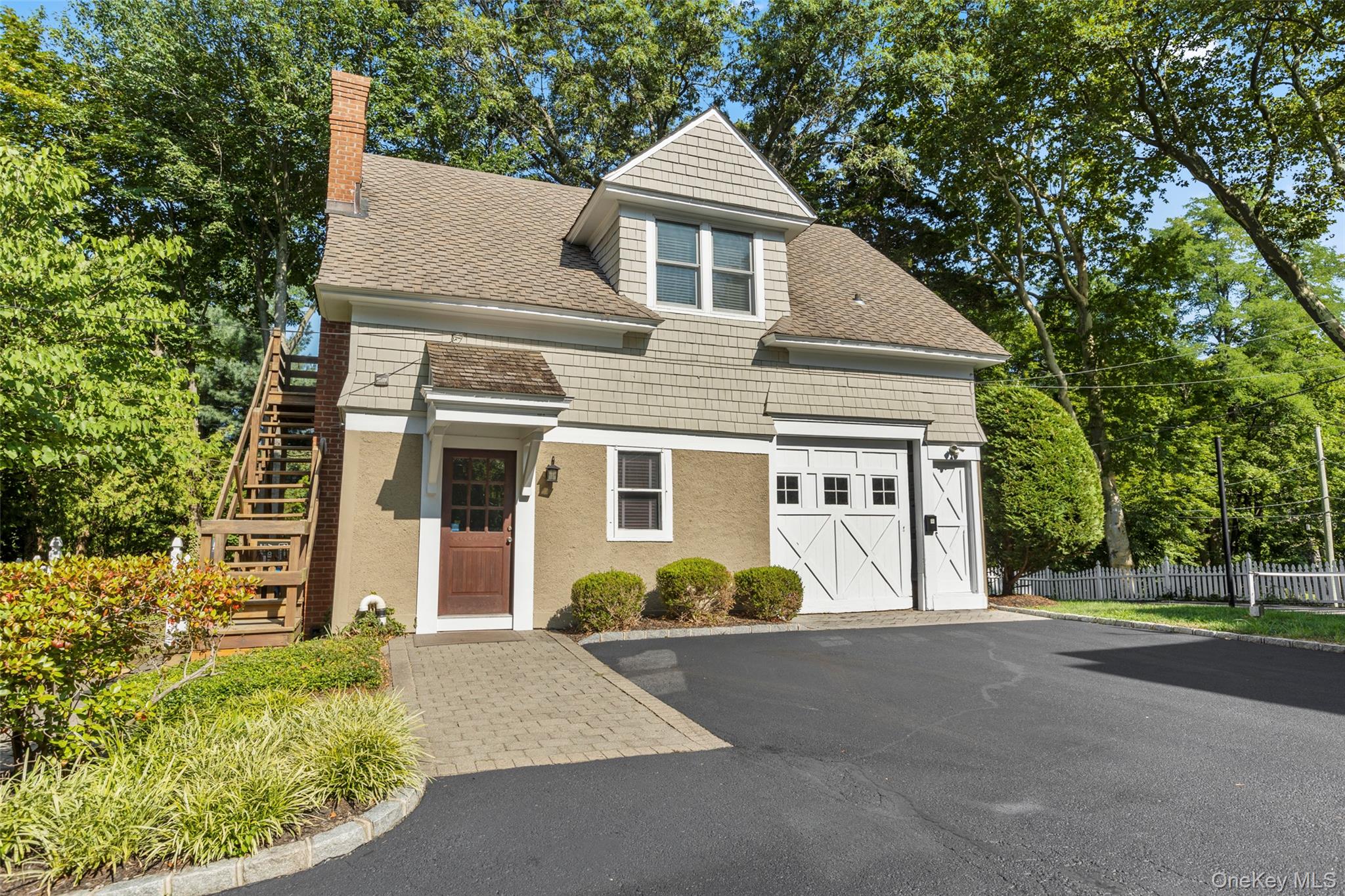 38 Cedar Street, Stony Brook, NY 11790