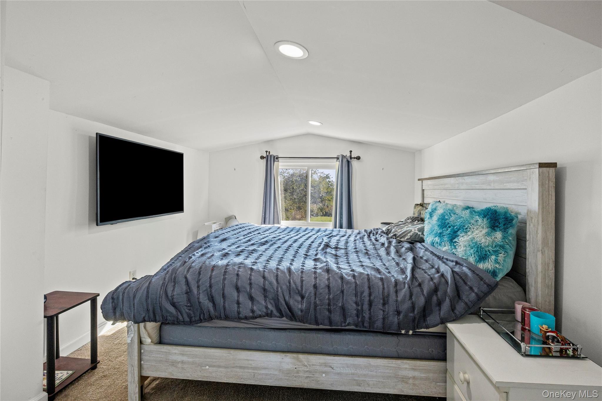 8 Edgewater Drive, Mastic Beach, NY 11951